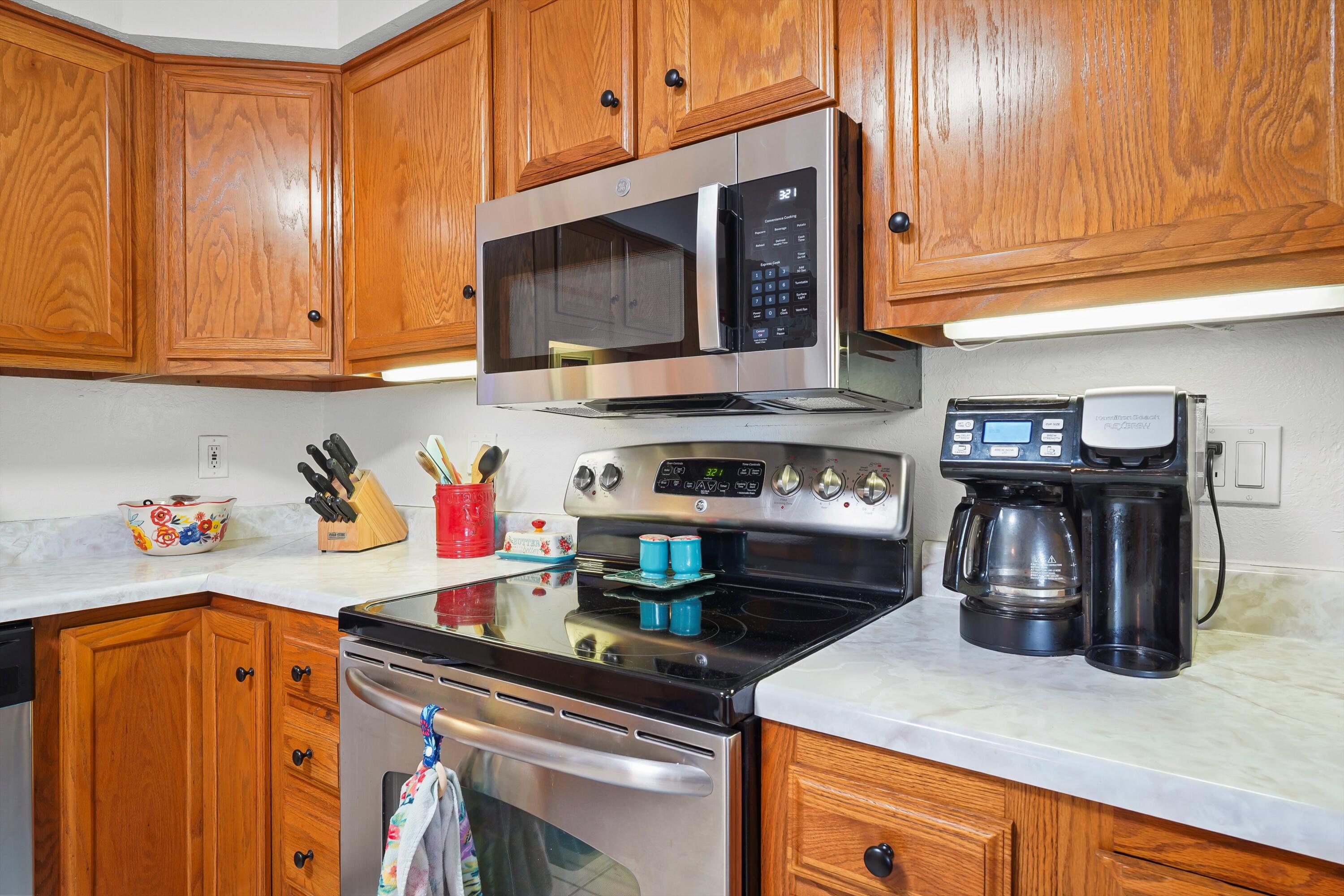 1209 HUPMOBILE Drive NE