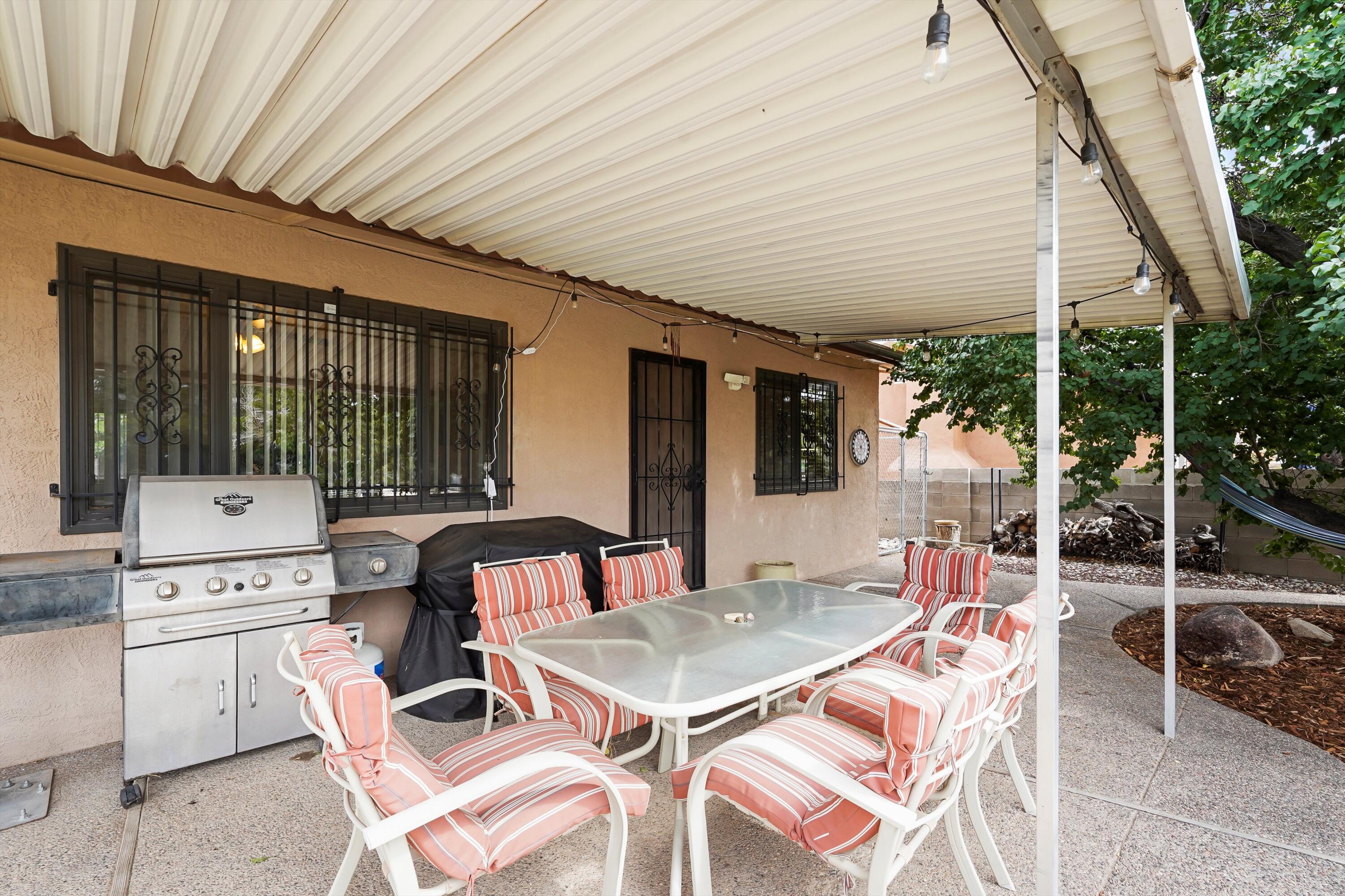 1209 HUPMOBILE Drive NE