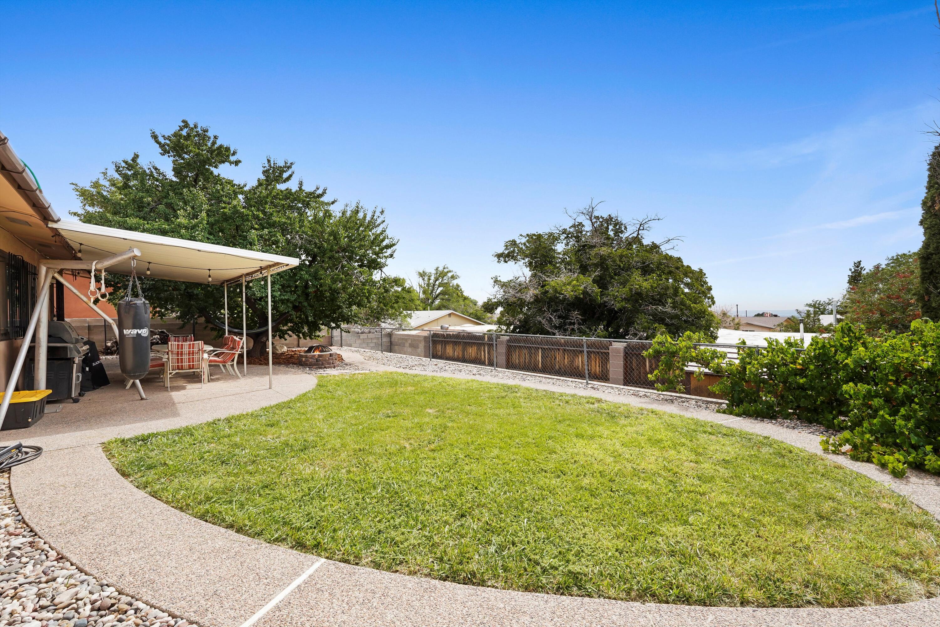 1209 HUPMOBILE Drive NE