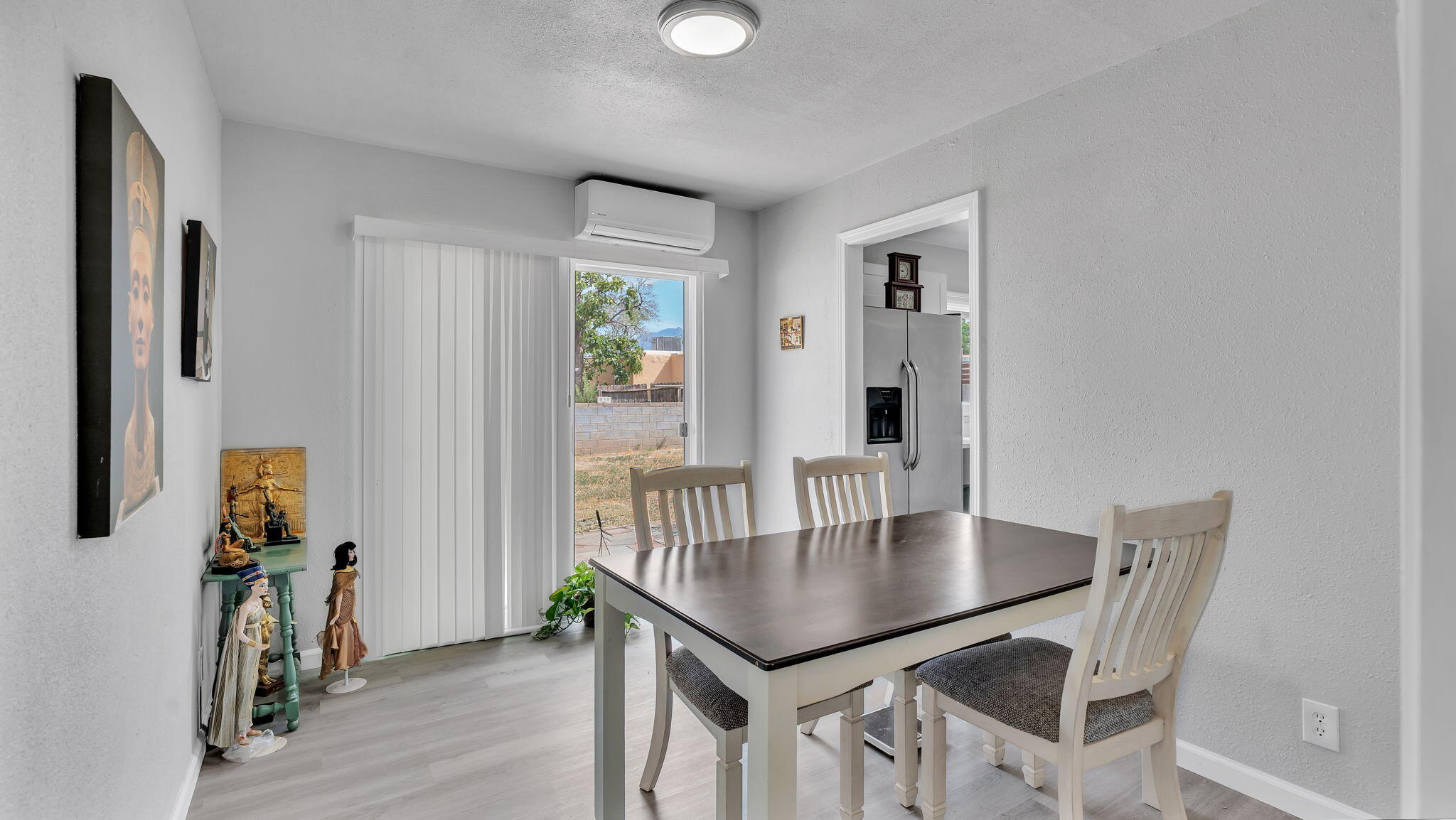 10005 LOS ARBOLES Avenue NE