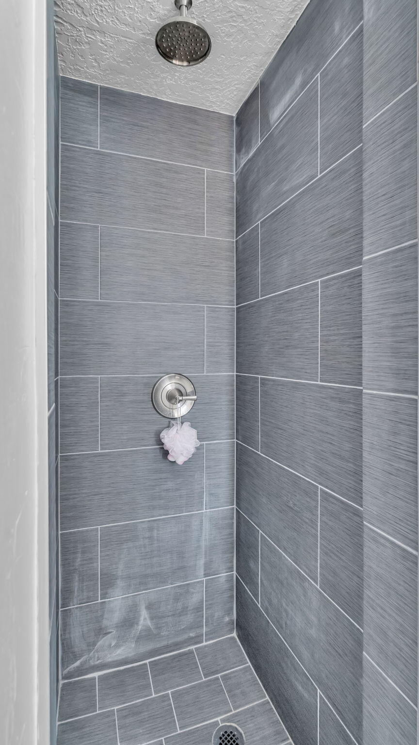 10005 LOS ARBOLES Avenue NE