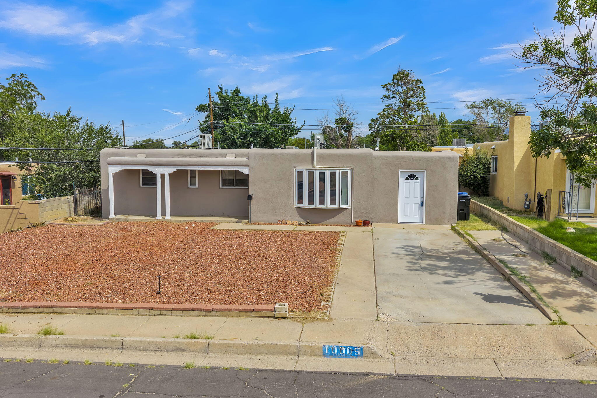 10005 LOS ARBOLES Avenue NE