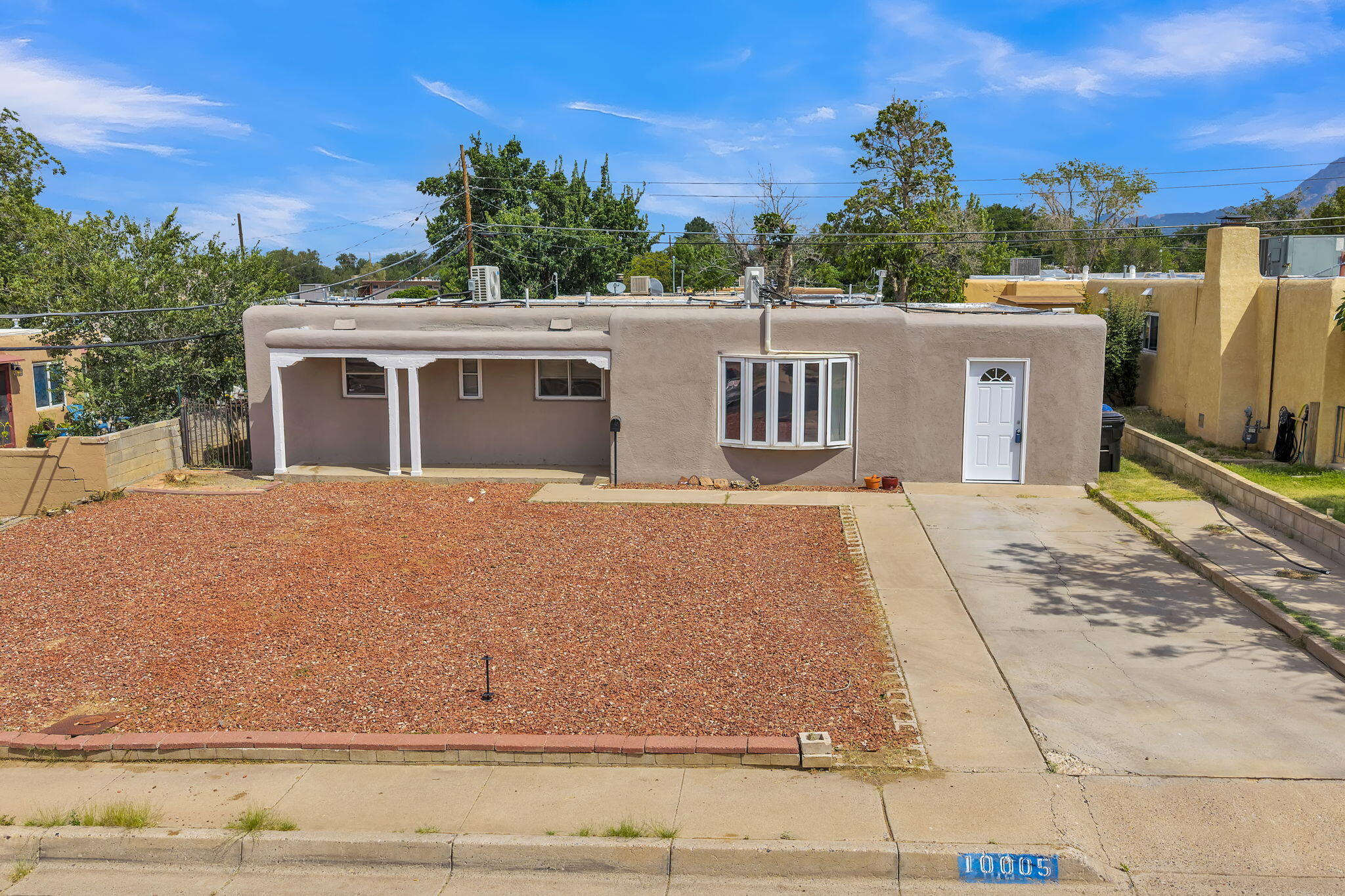 10005 LOS ARBOLES Avenue NE