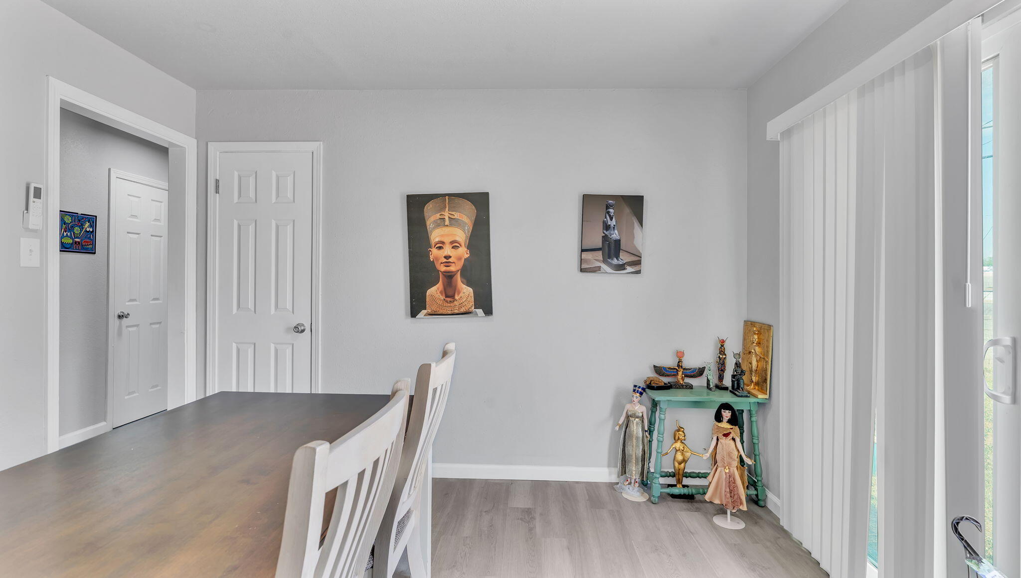 10005 LOS ARBOLES Avenue NE