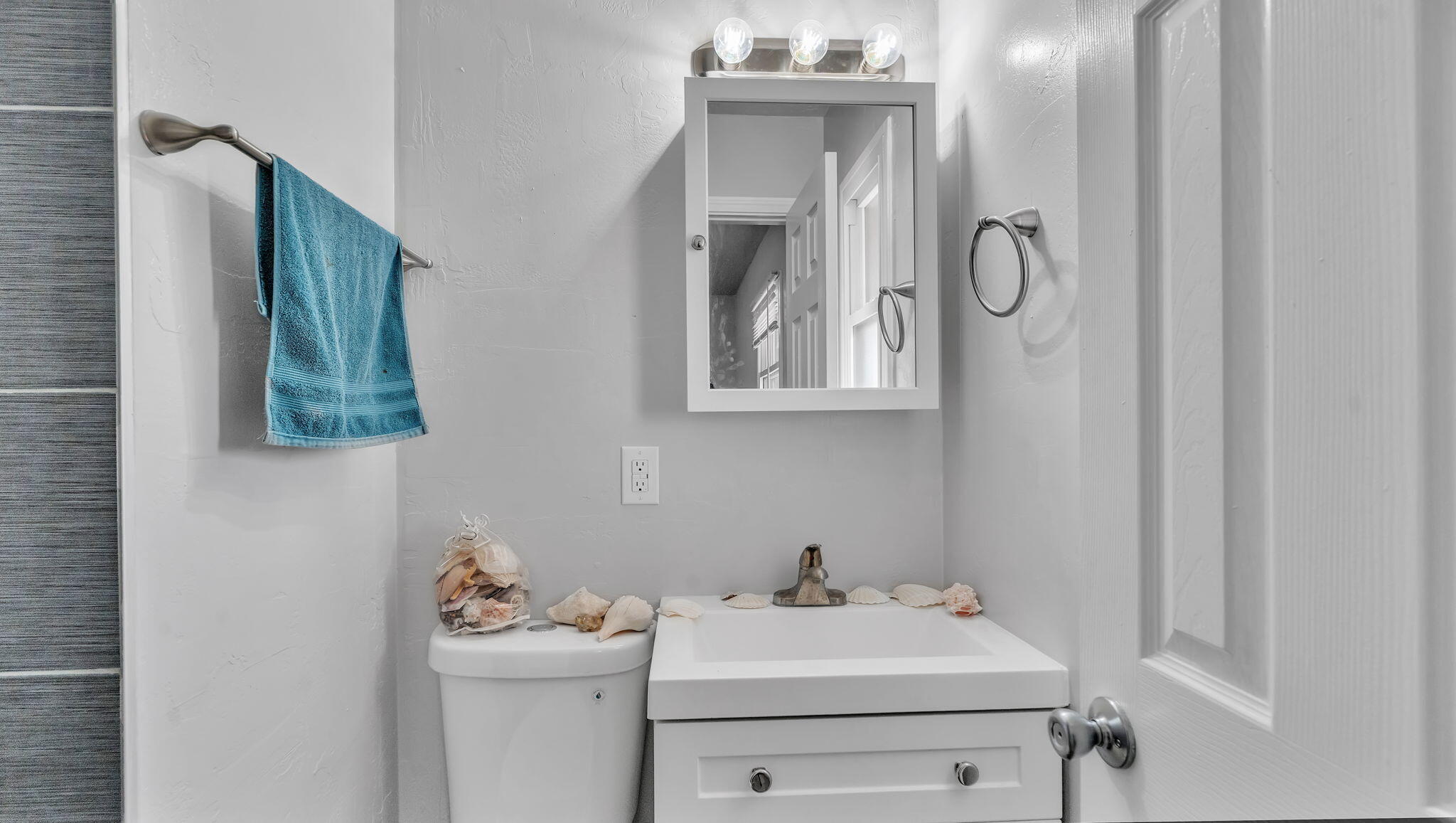 10005 LOS ARBOLES Avenue NE