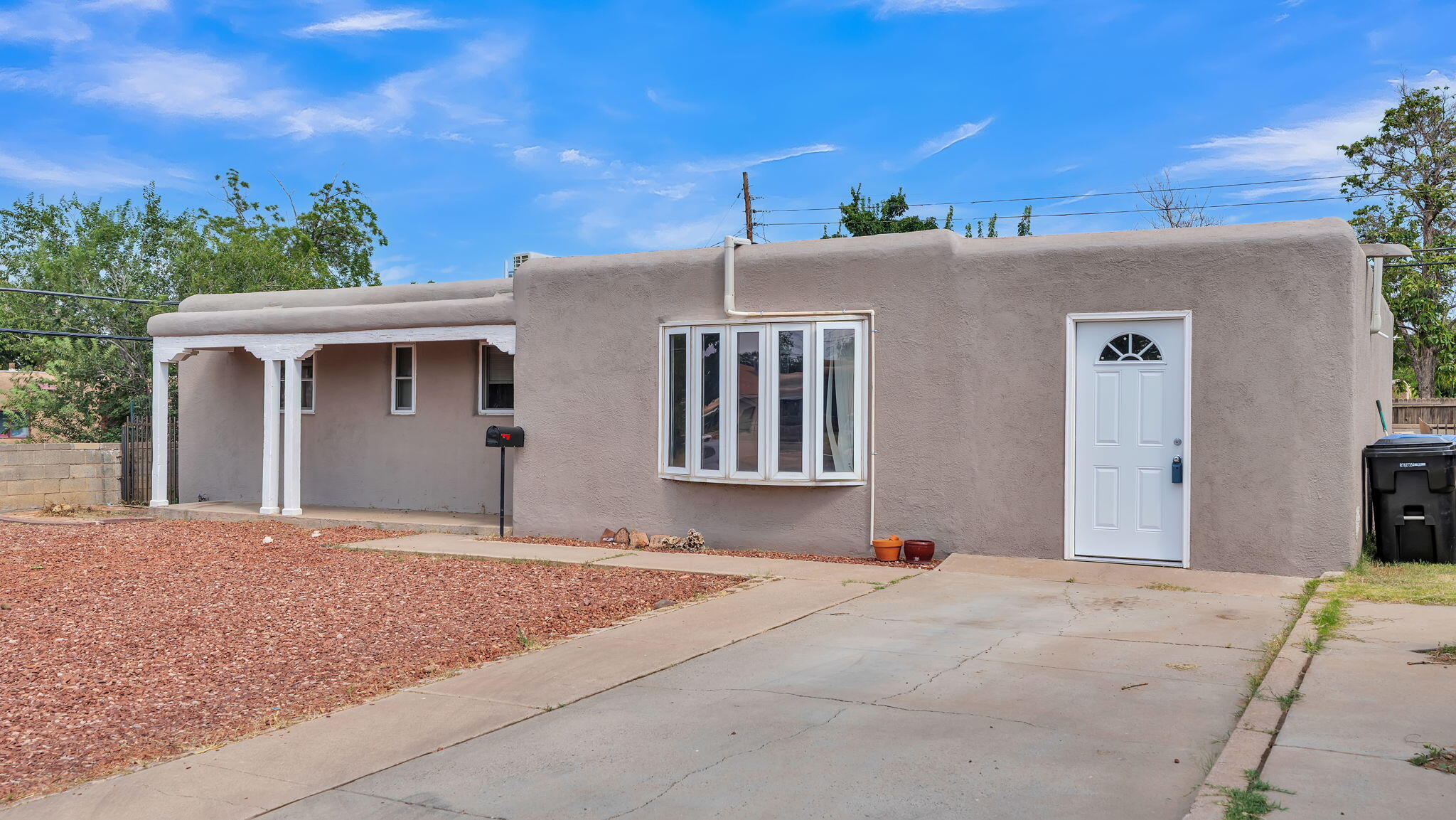 10005 LOS ARBOLES Avenue NE