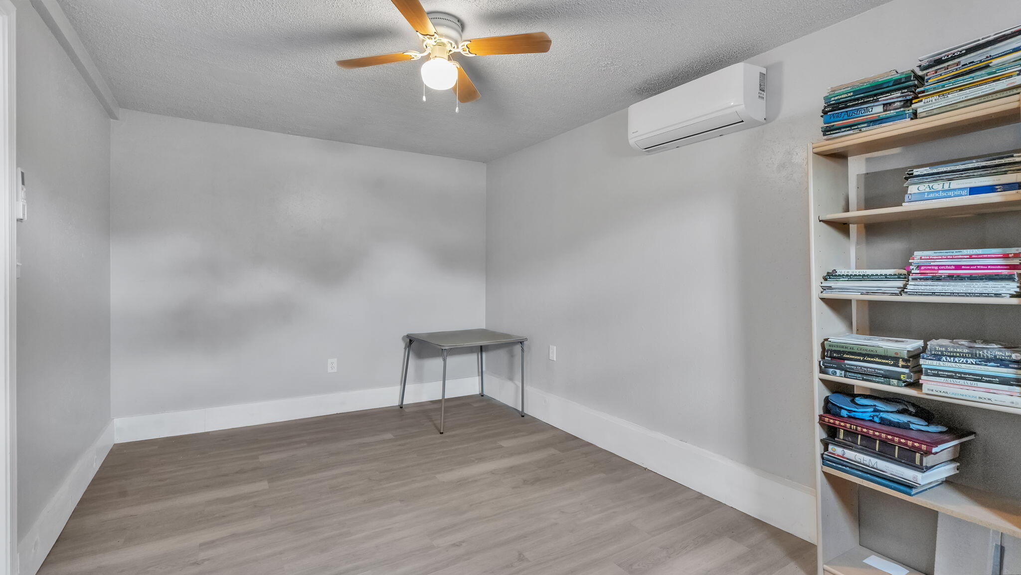 10005 LOS ARBOLES Avenue NE