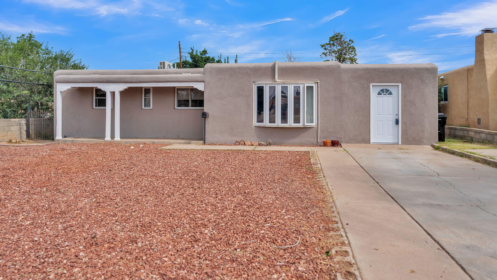 10005 LOS ARBOLES Avenue NE