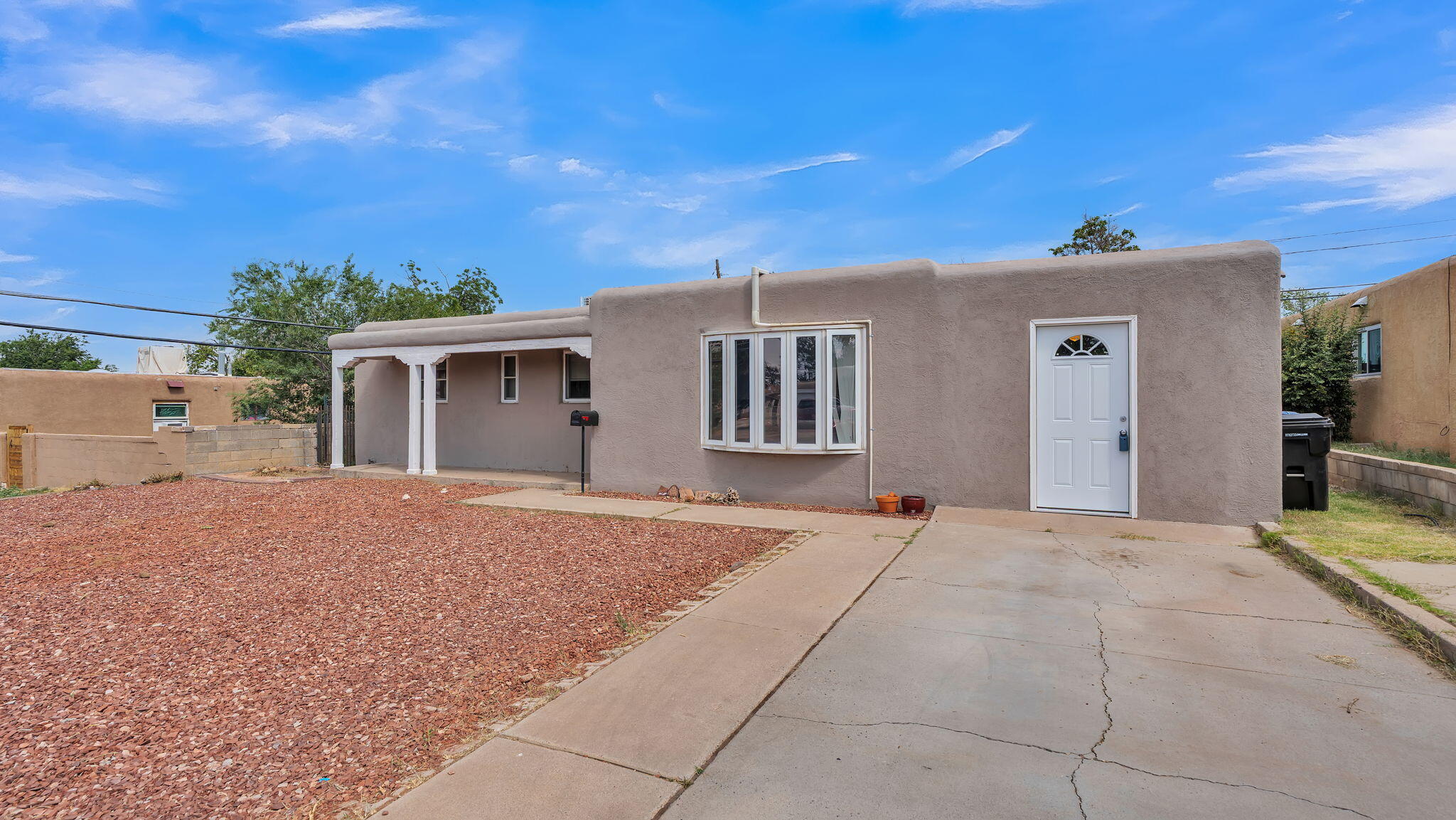 10005 LOS ARBOLES Avenue NE