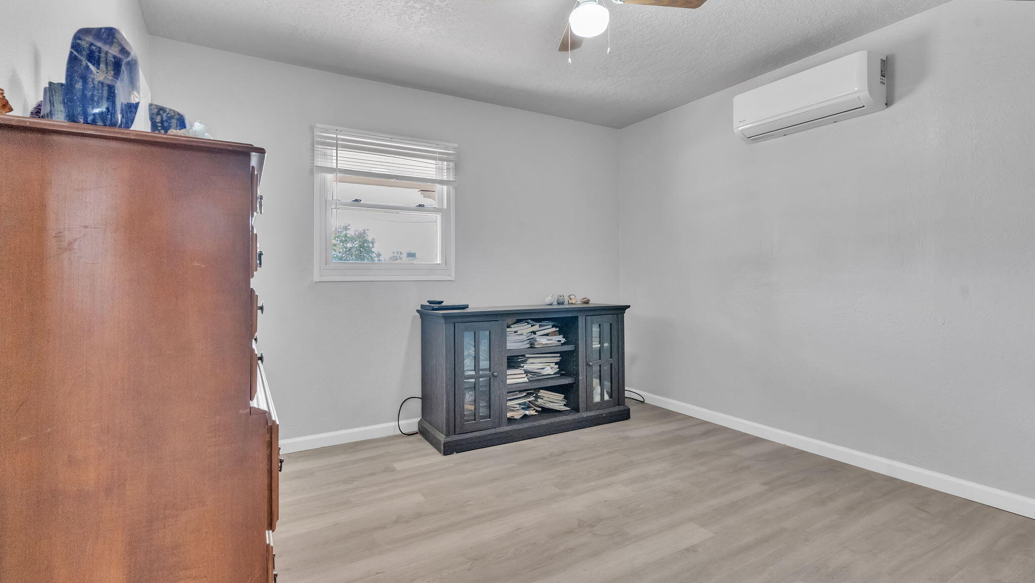 10005 LOS ARBOLES Avenue NE