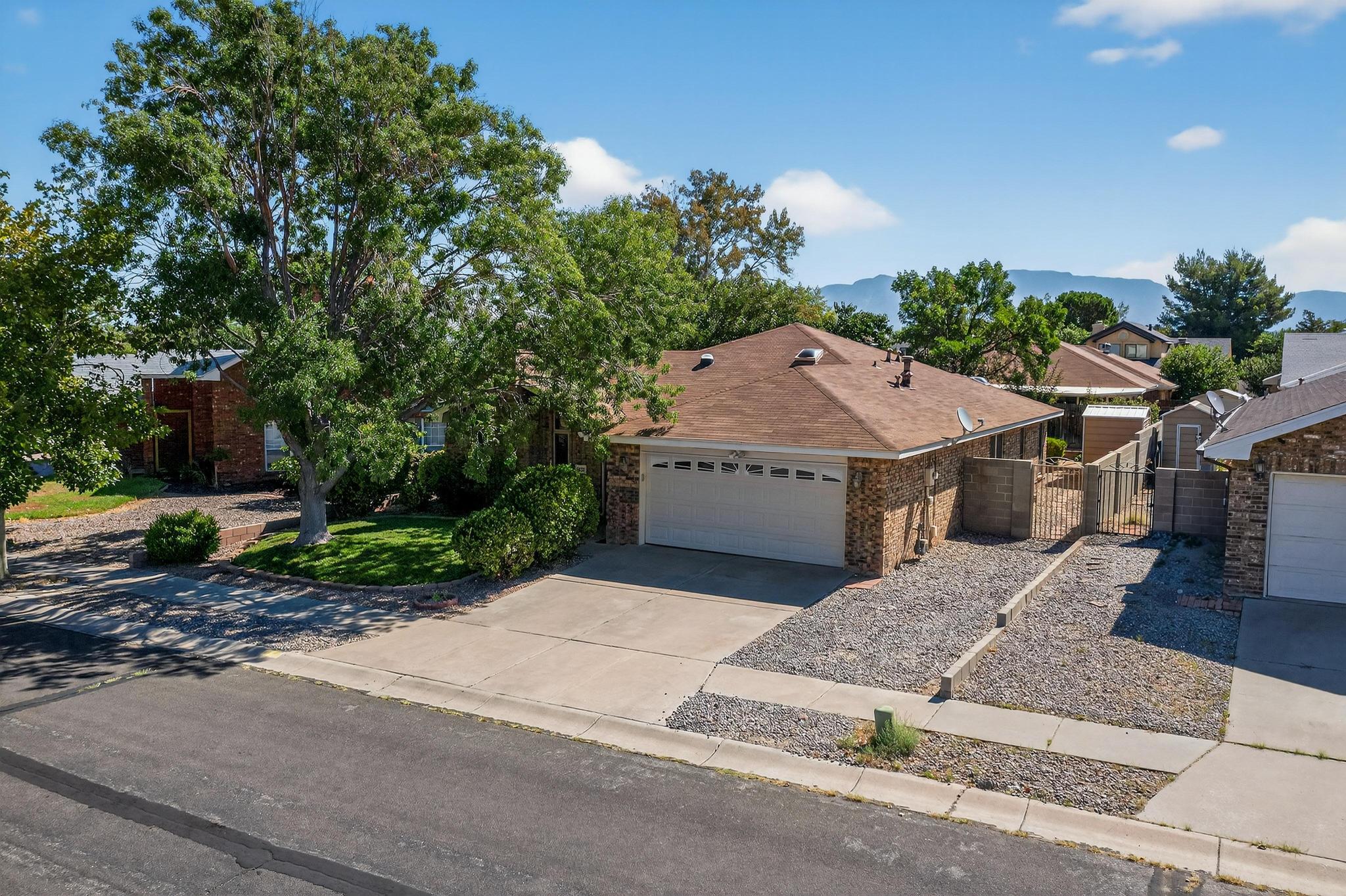 7432 PRIMROSE Drive NW