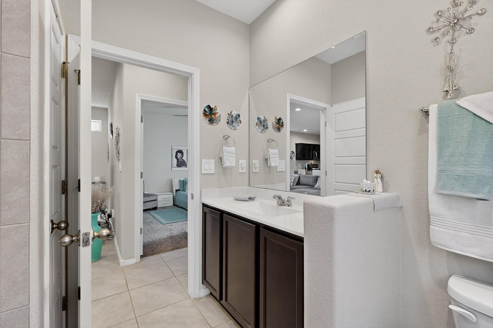 1641 TIERRA VERDE Loop