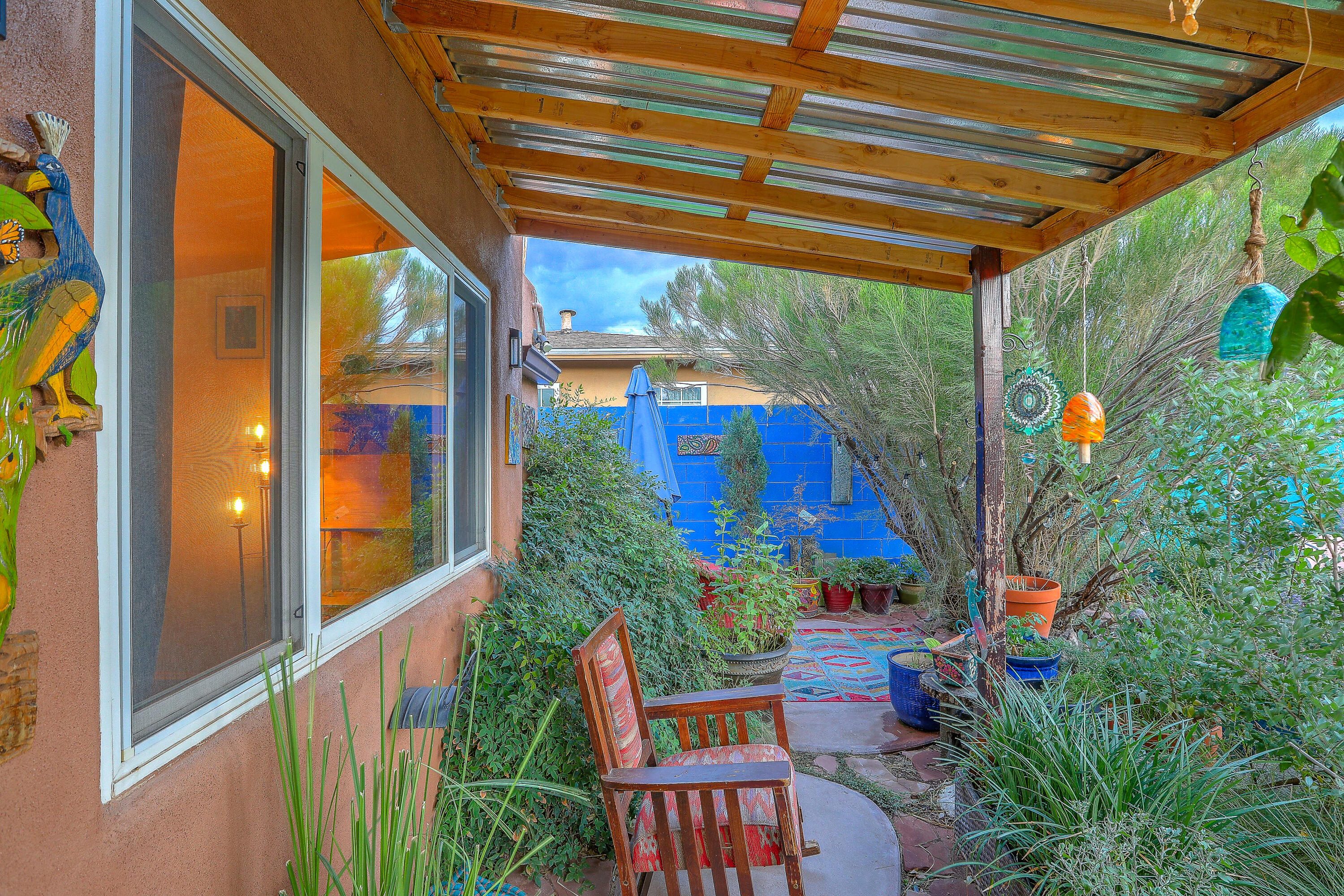 817 LAGUAYRA Drive NE