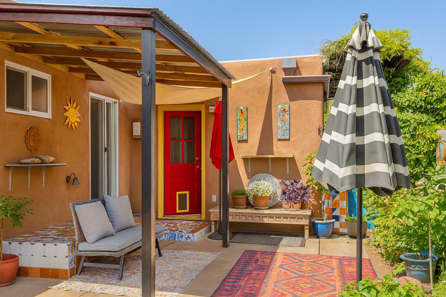 817 LAGUAYRA Drive NE