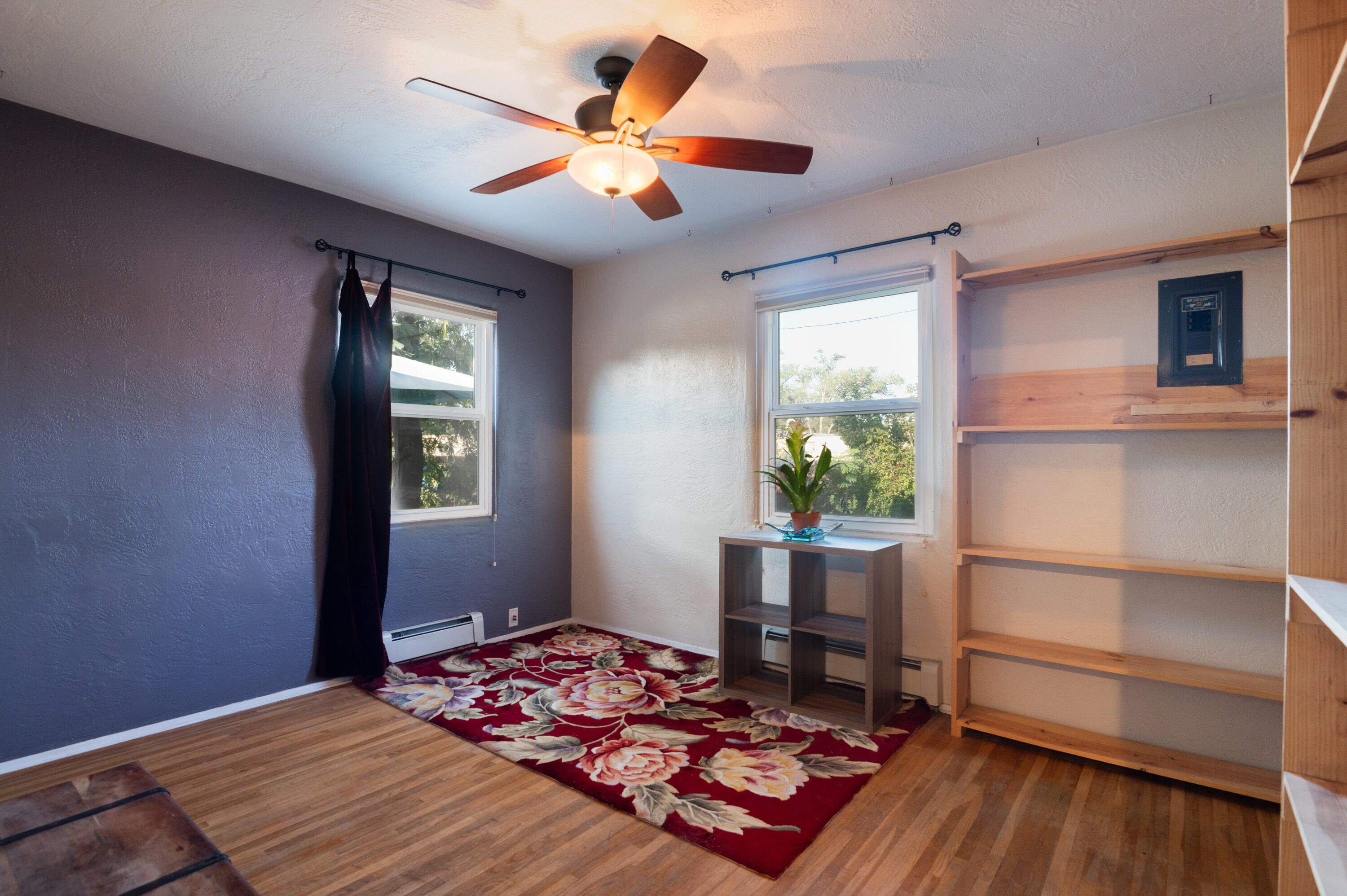 817 LAGUAYRA Drive NE