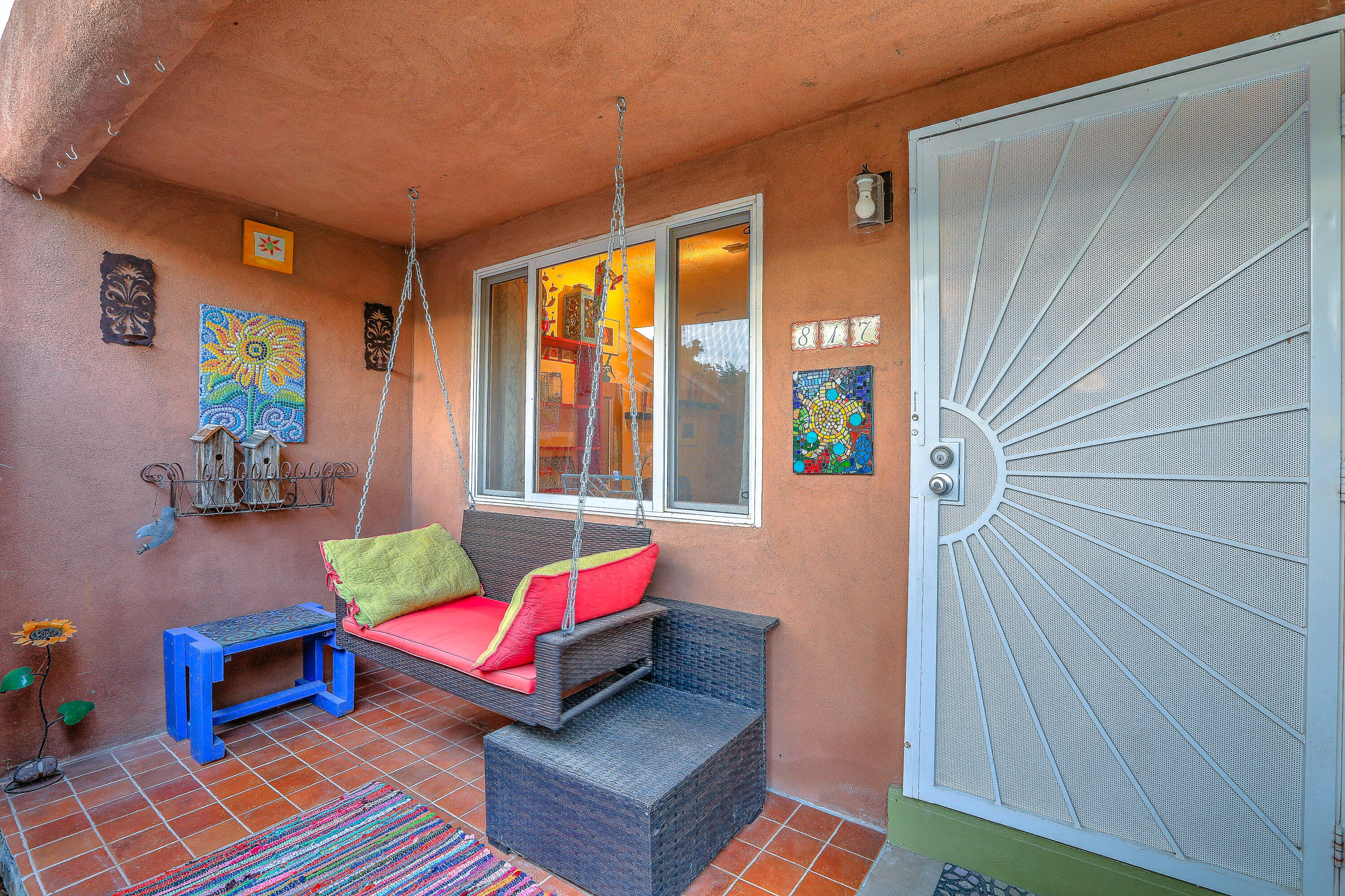 817 LAGUAYRA Drive NE