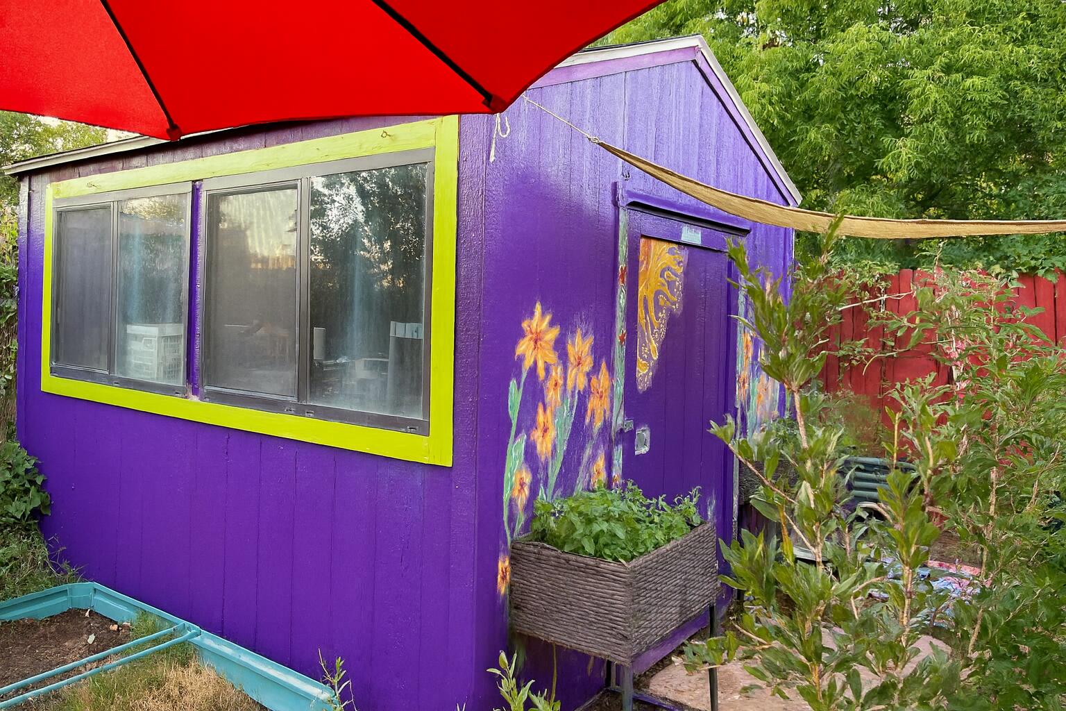 817 LAGUAYRA Drive NE