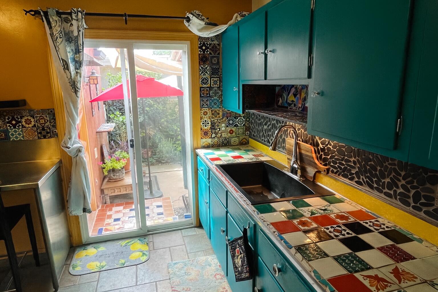 817 LAGUAYRA Drive NE