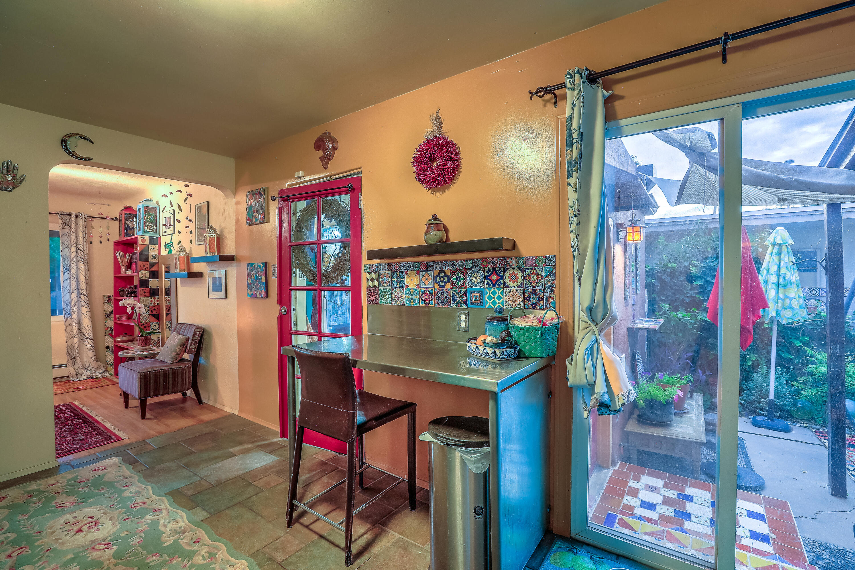 817 LAGUAYRA Drive NE