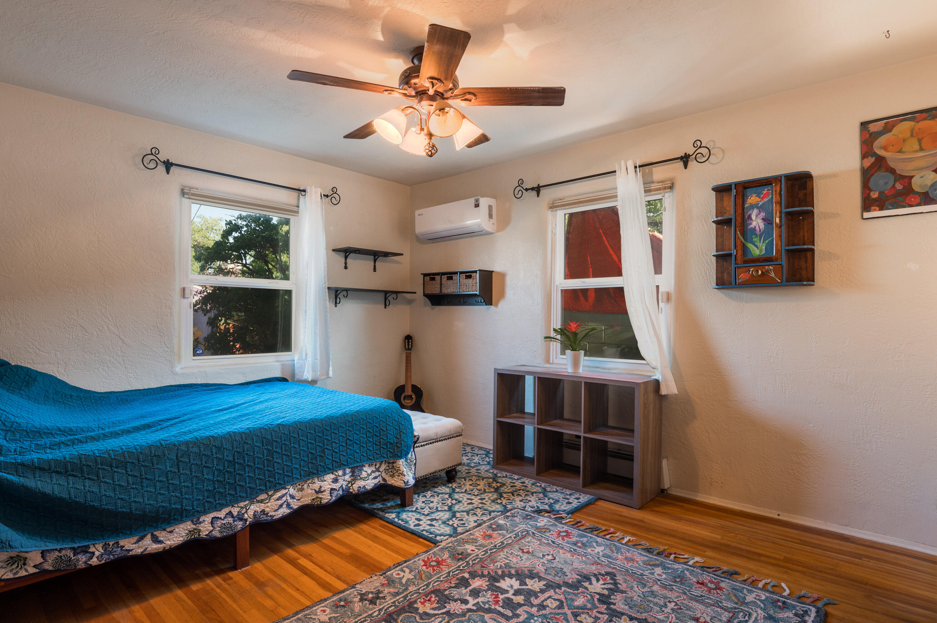 817 LAGUAYRA Drive NE