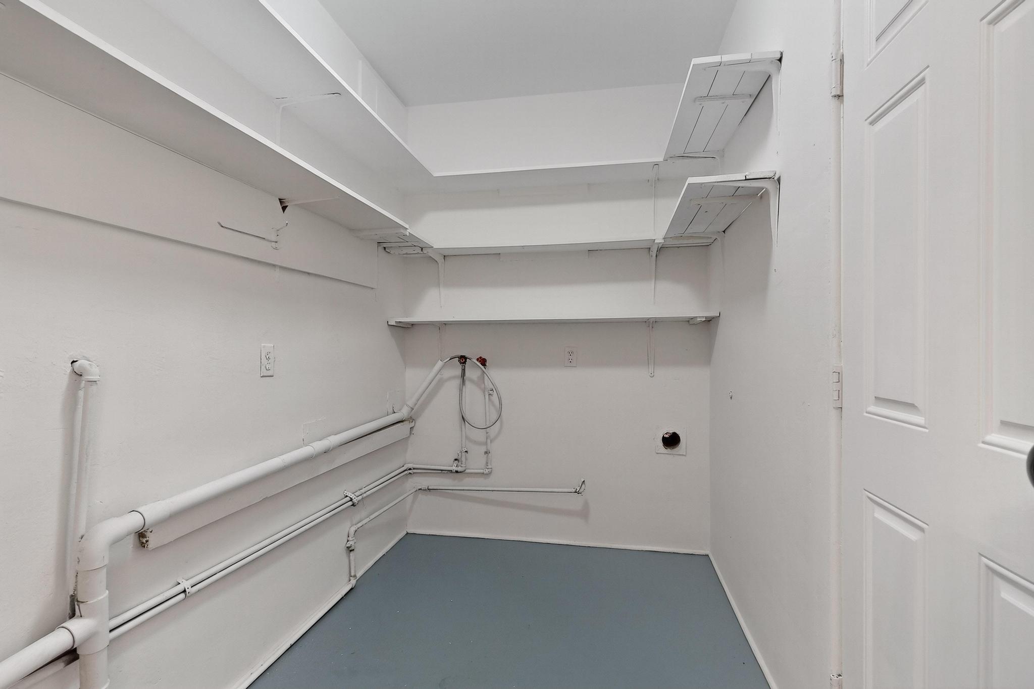 2027 VERMONT Street NE