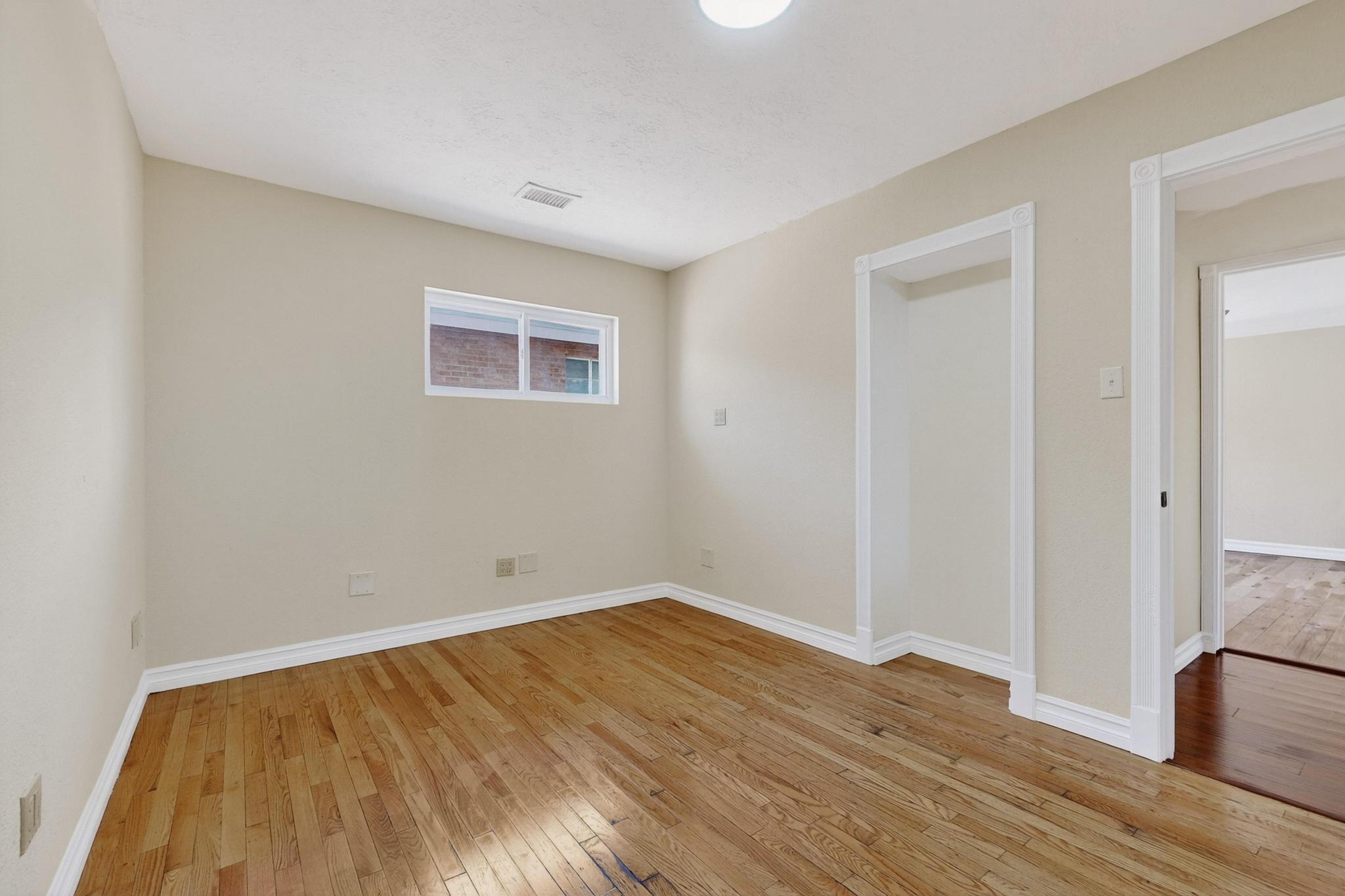 2027 VERMONT Street NE