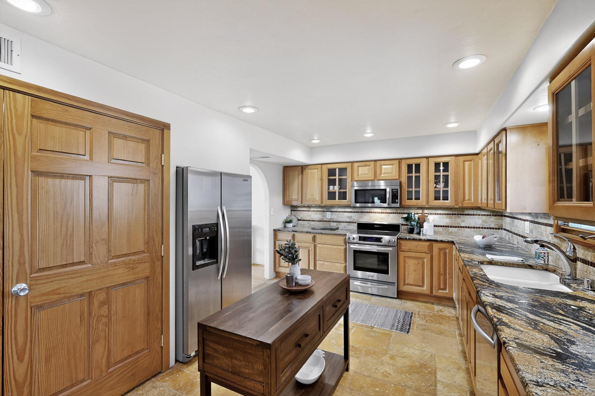 6301 TRUCHAS Drive NE