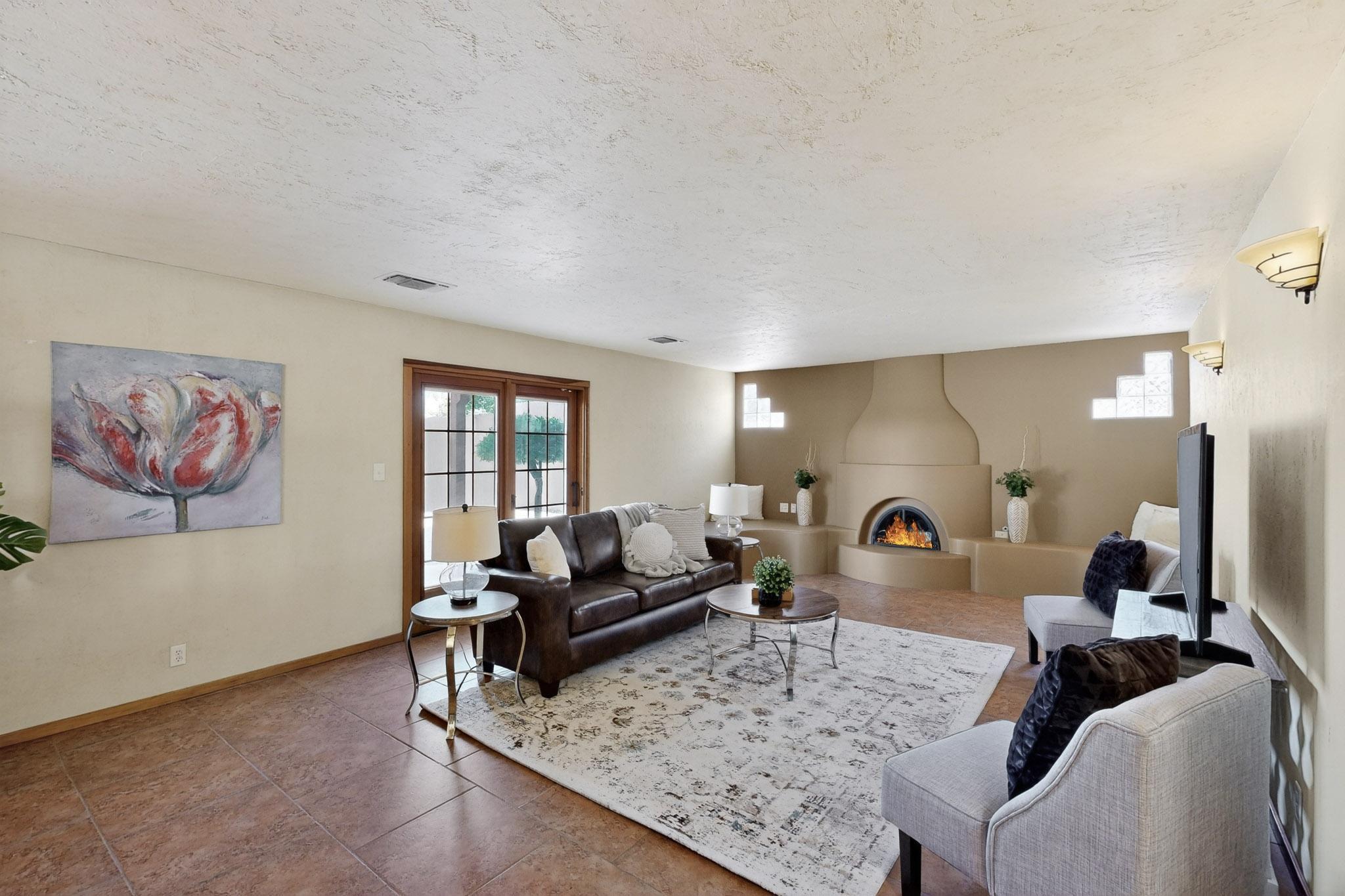 6301 TRUCHAS Drive NE