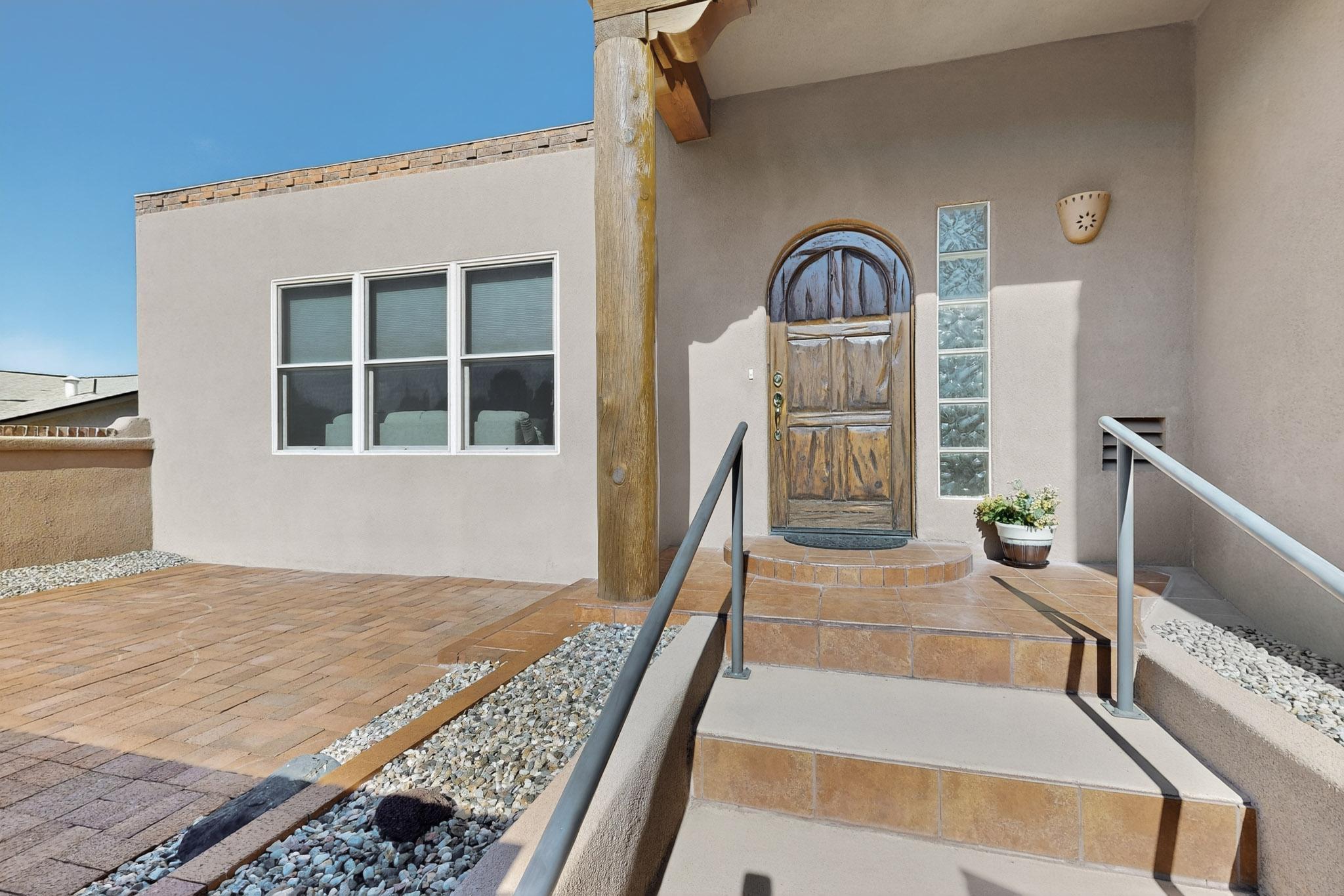 6301 TRUCHAS Drive NE