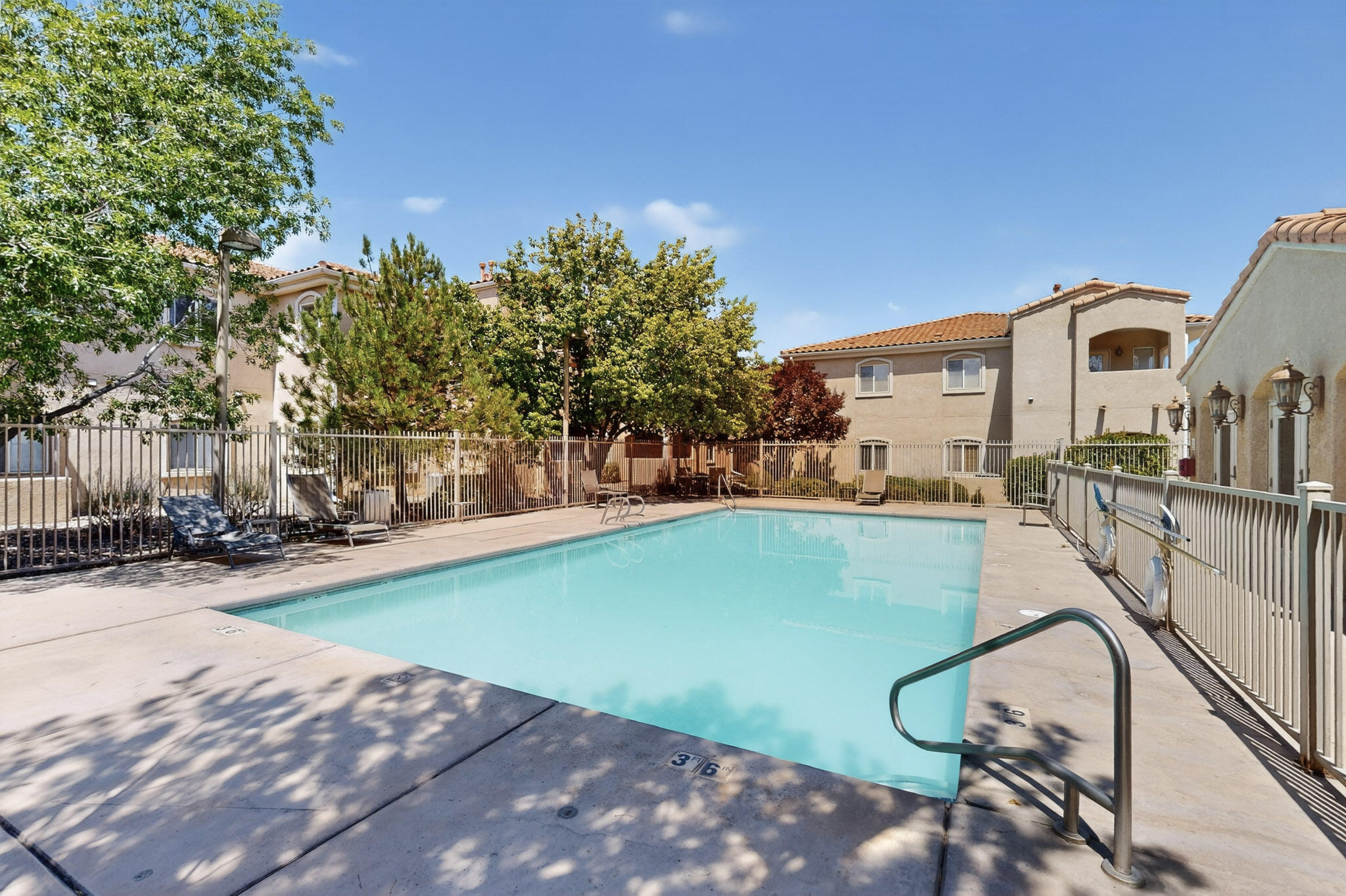 6800 VISTA DEL NORTE Road NE 324