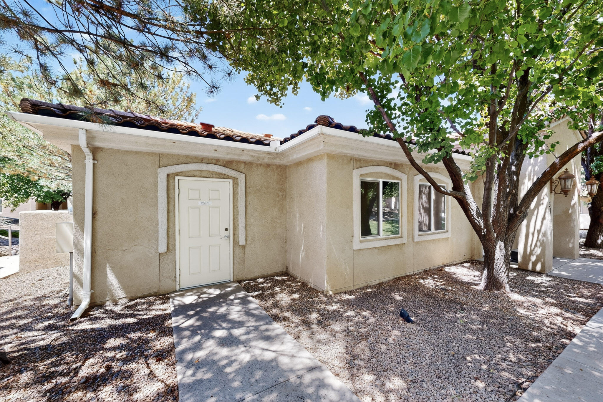 6800 VISTA DEL NORTE Road NE 324