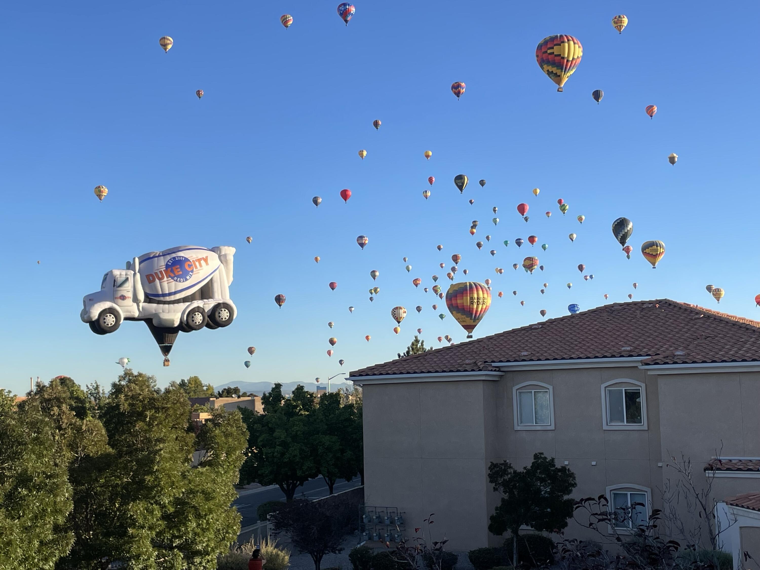 6800 VISTA DEL NORTE Road NE 324