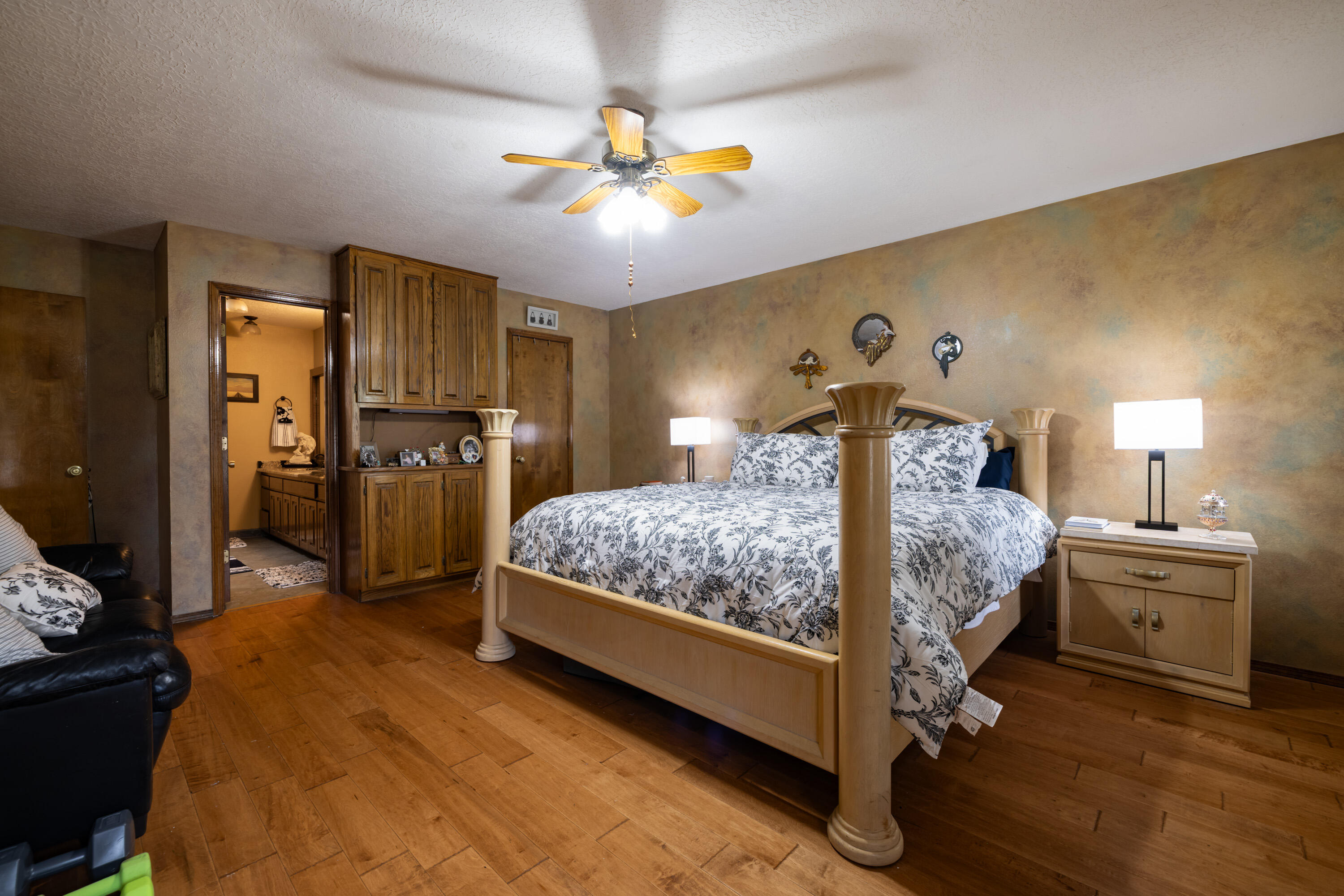 10208 ADMIRAL HALSEY Drive NE