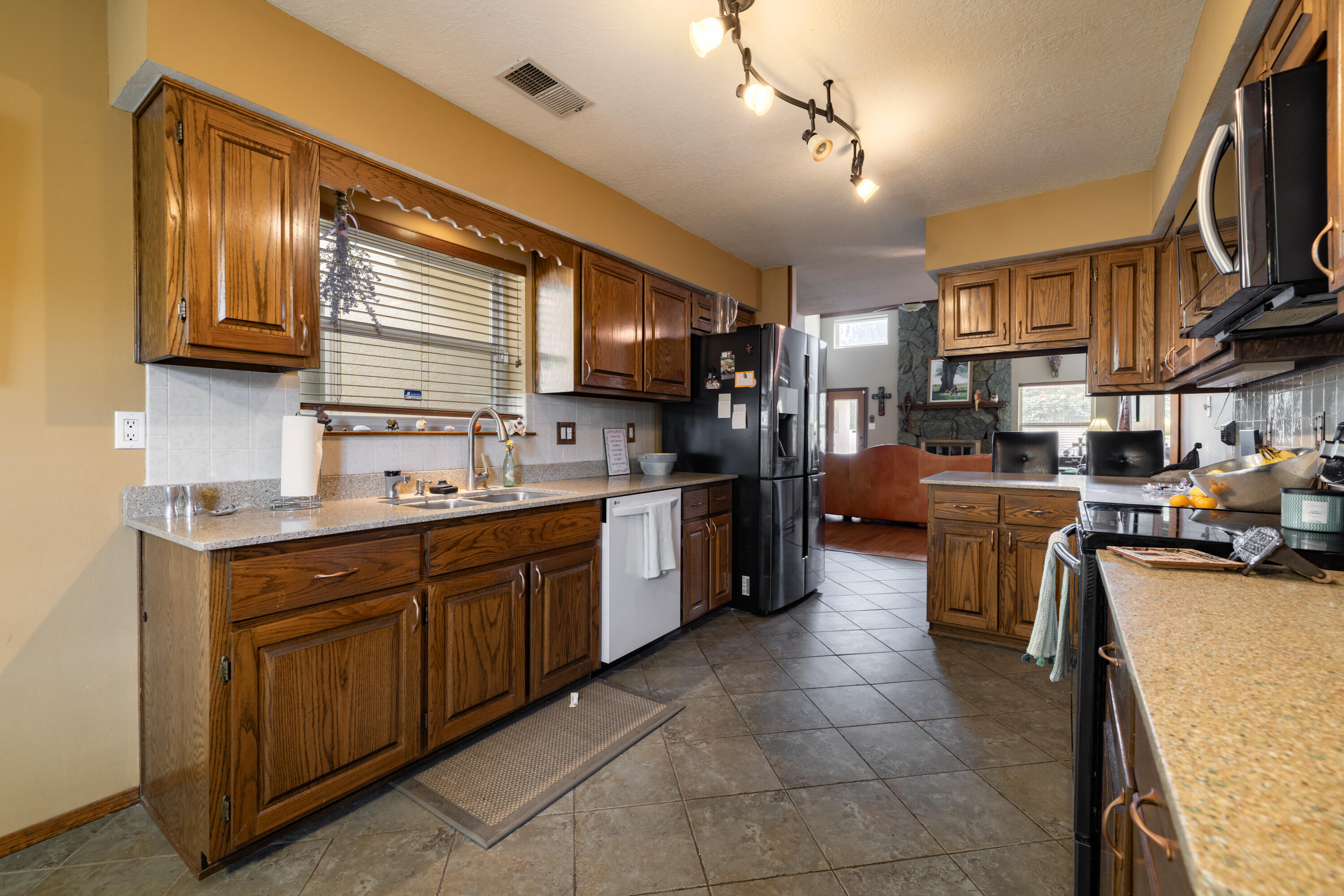 10208 ADMIRAL HALSEY Drive NE