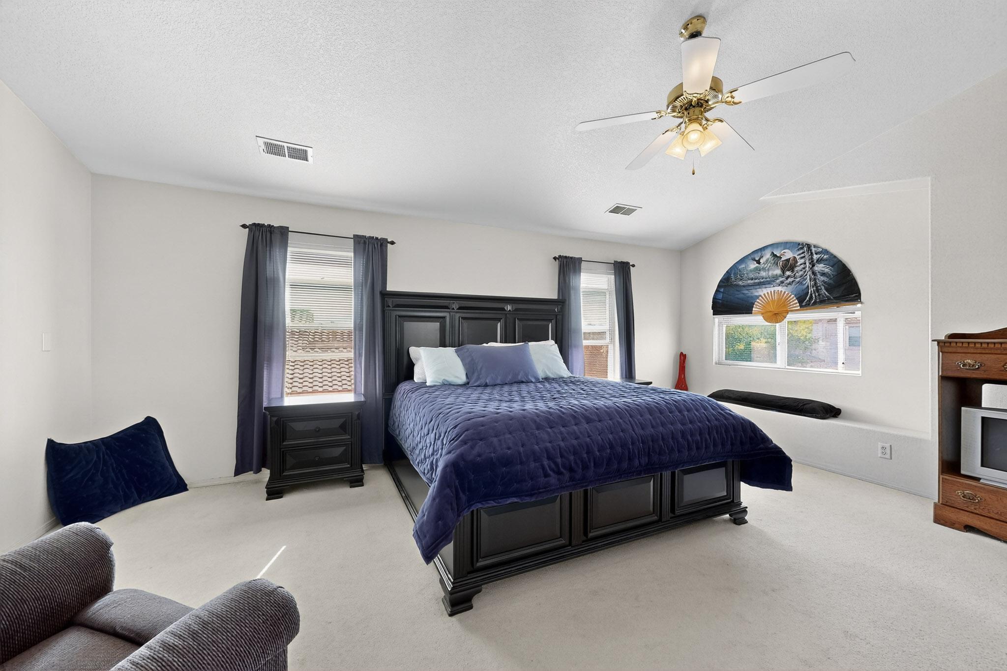 5905 LOS RISCOS Road NW