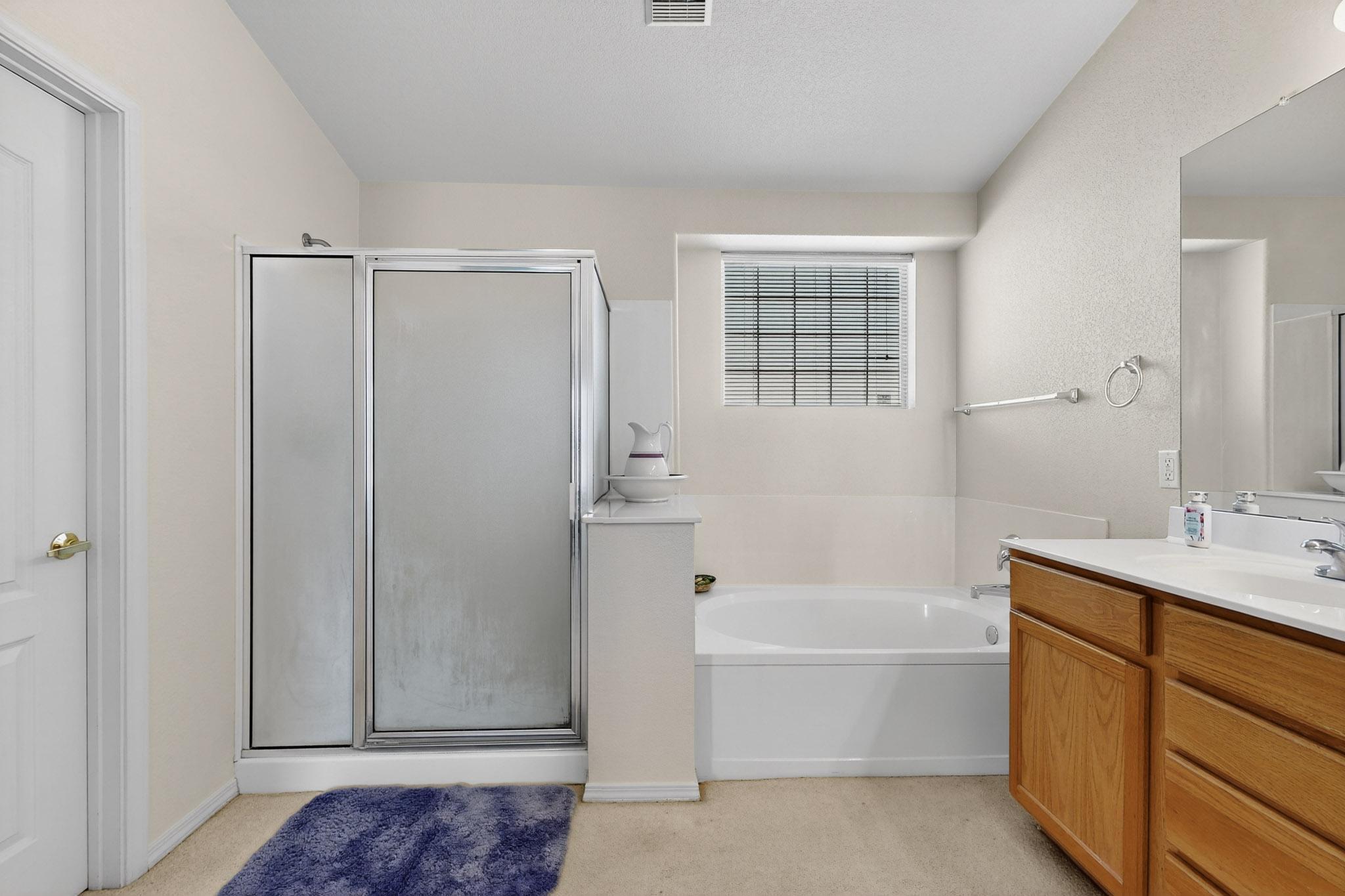 5905 LOS RISCOS Road NW