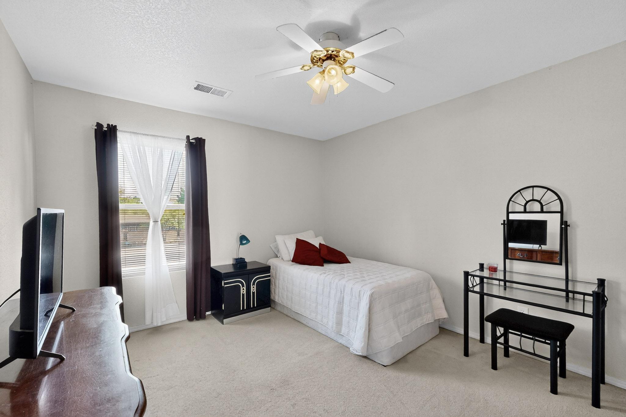 5905 LOS RISCOS Road NW