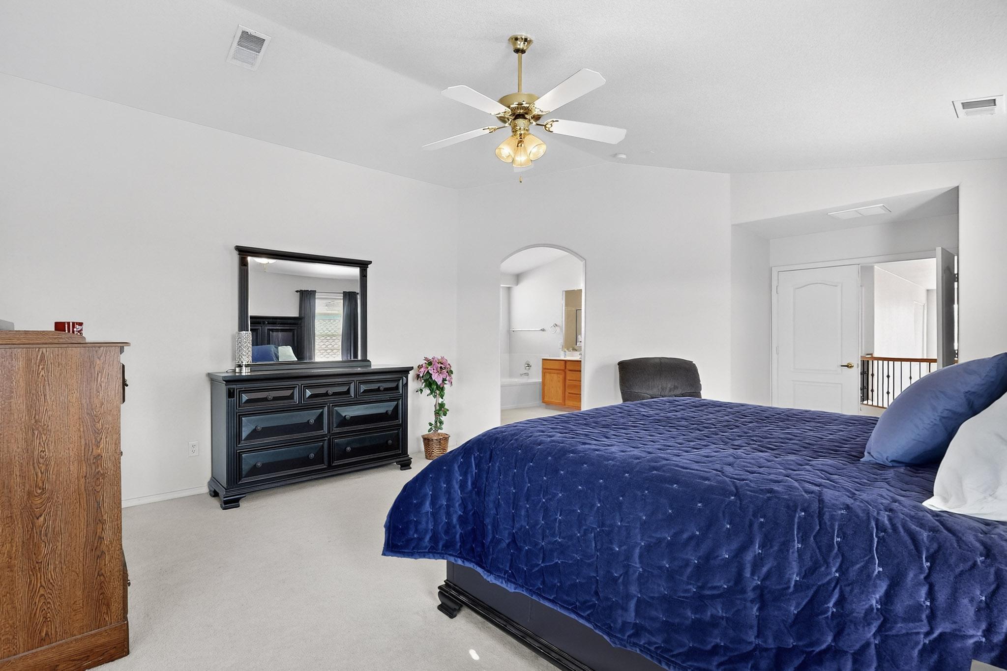 5905 LOS RISCOS Road NW