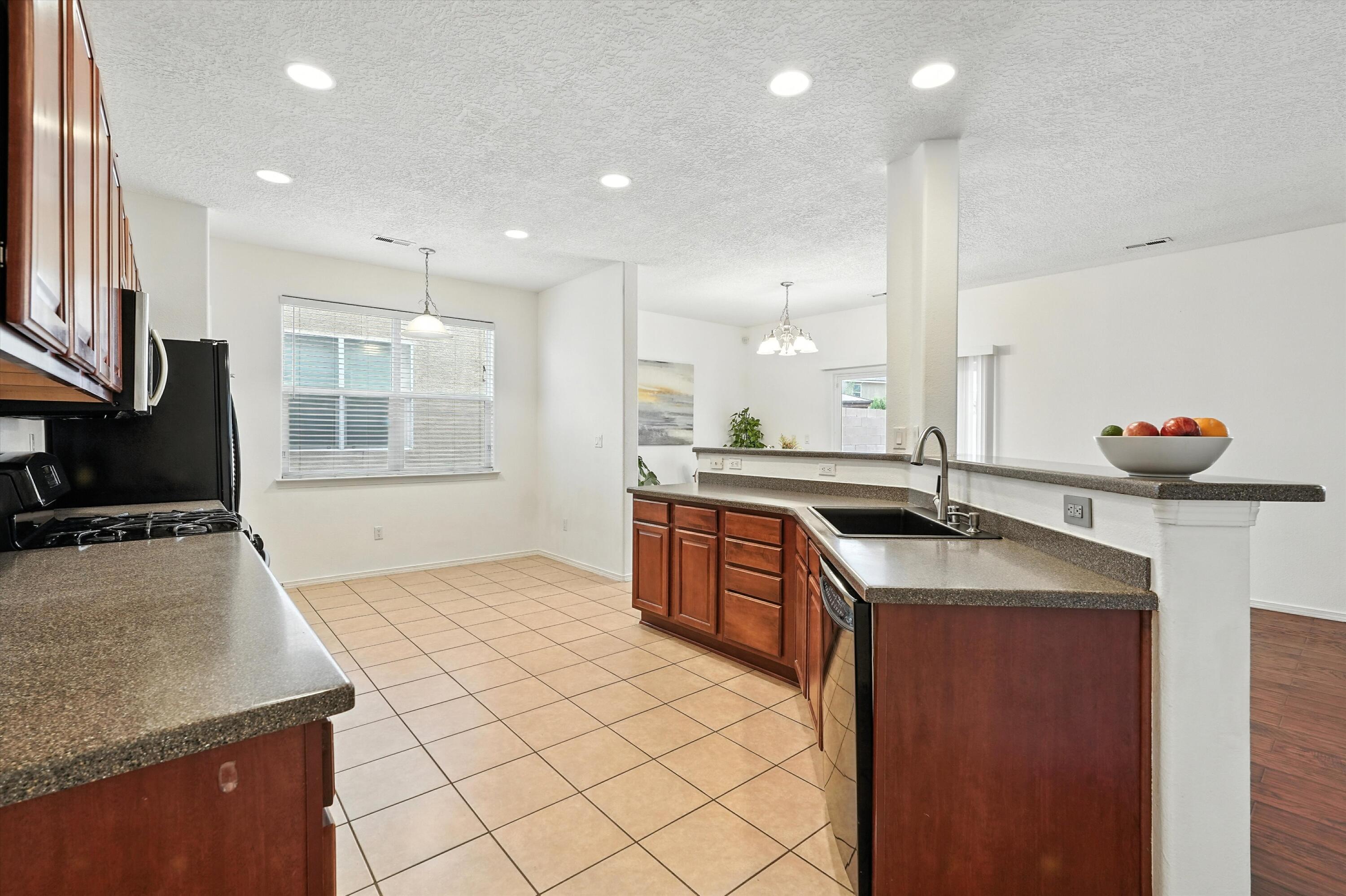 7912 SIERRA ALTOS Place NW