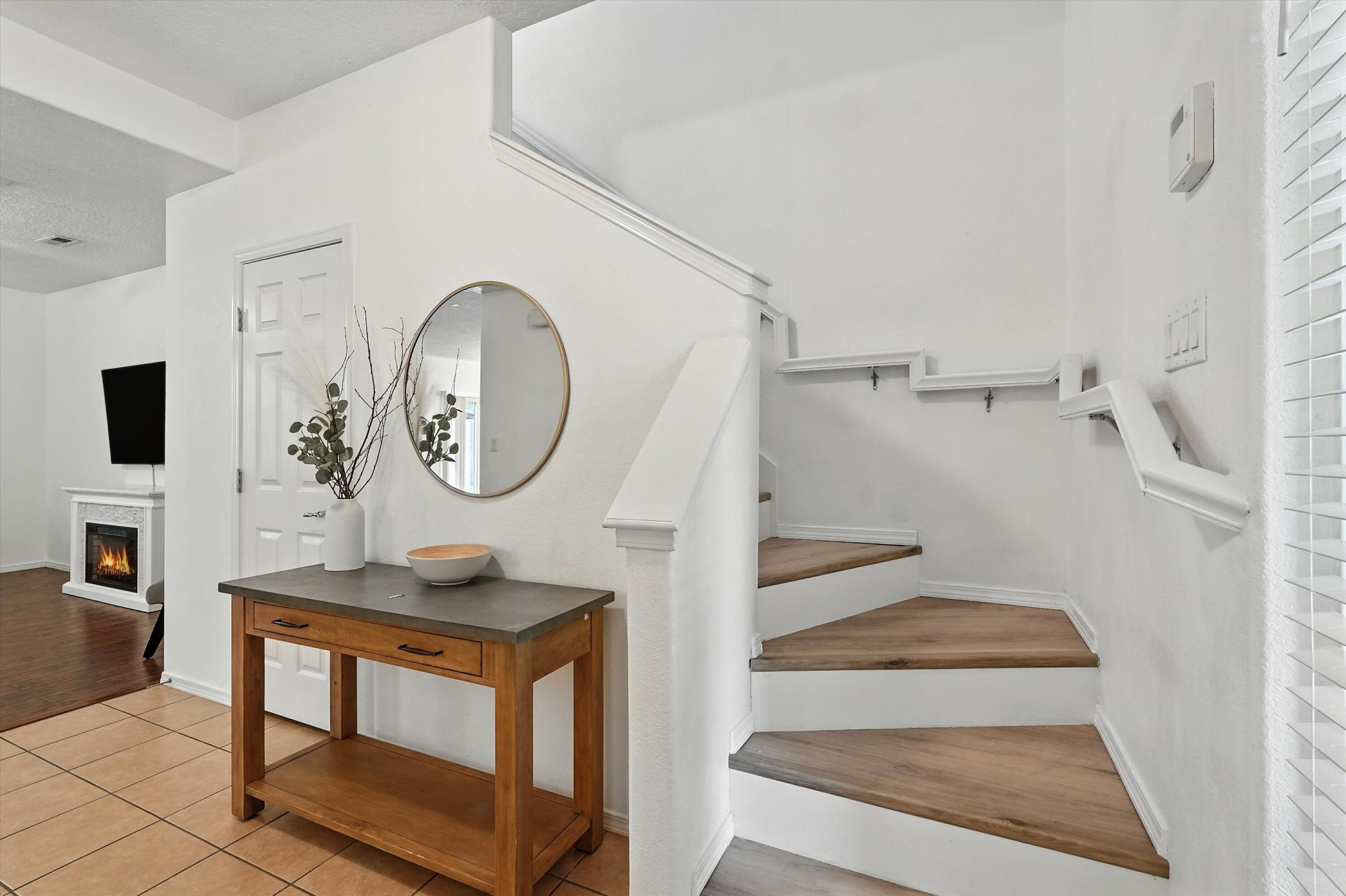 7912 SIERRA ALTOS Place NW