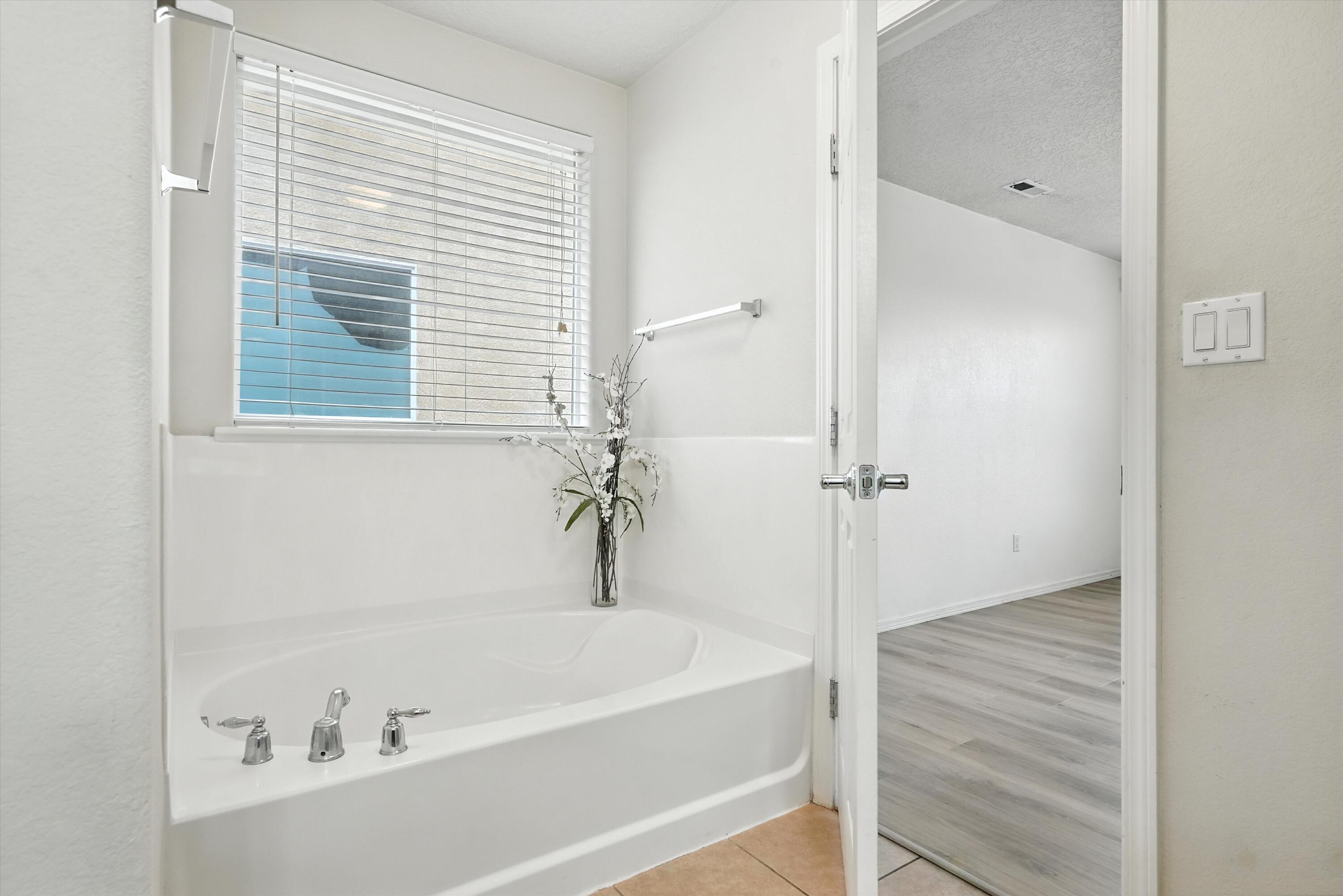 7912 SIERRA ALTOS Place NW