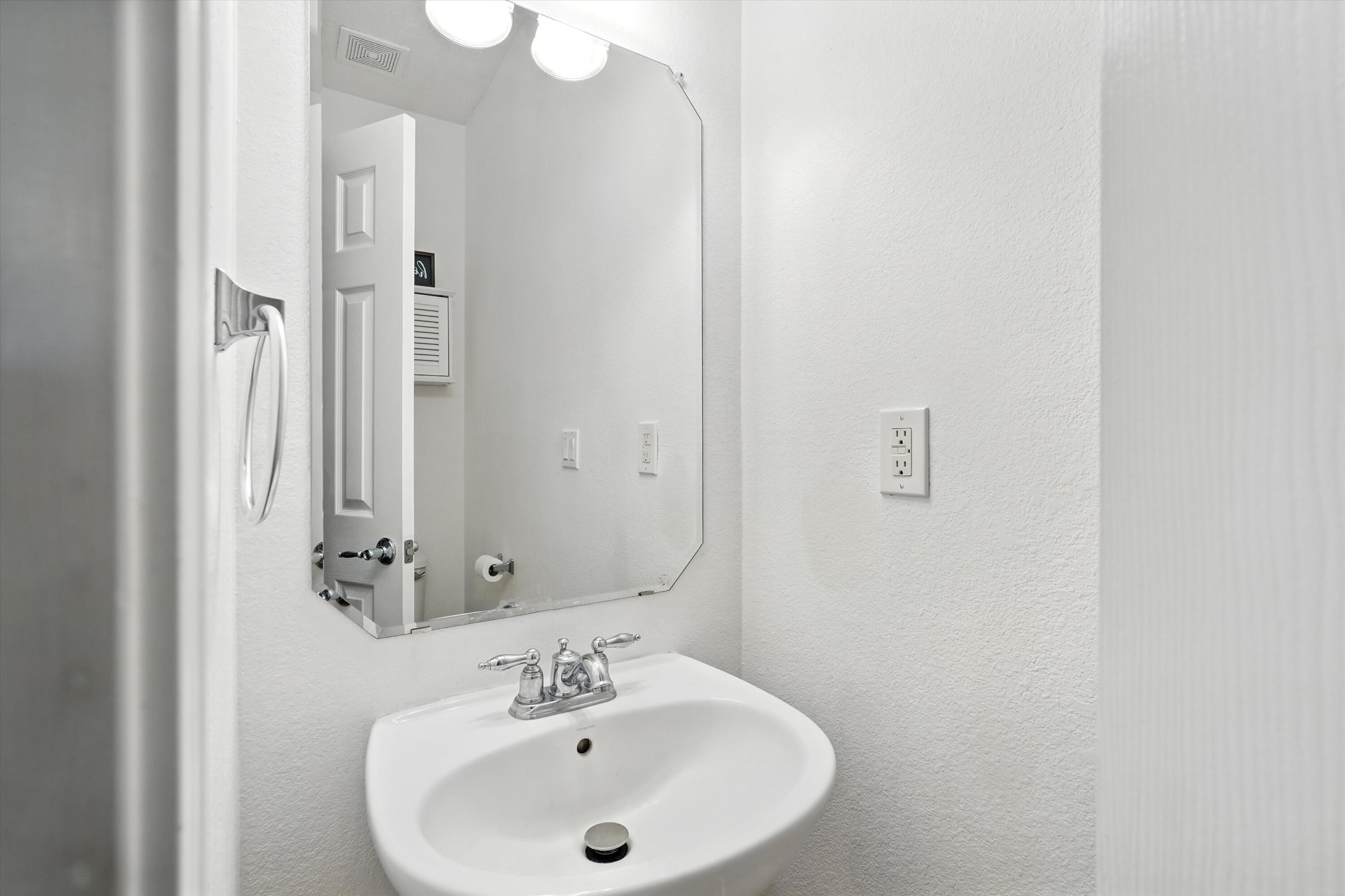 7912 SIERRA ALTOS Place NW