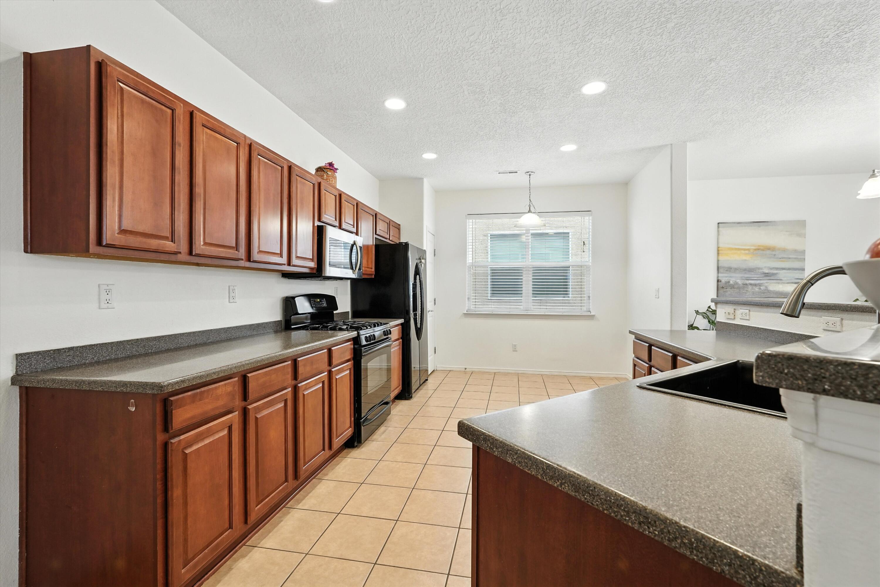 7912 SIERRA ALTOS Place NW