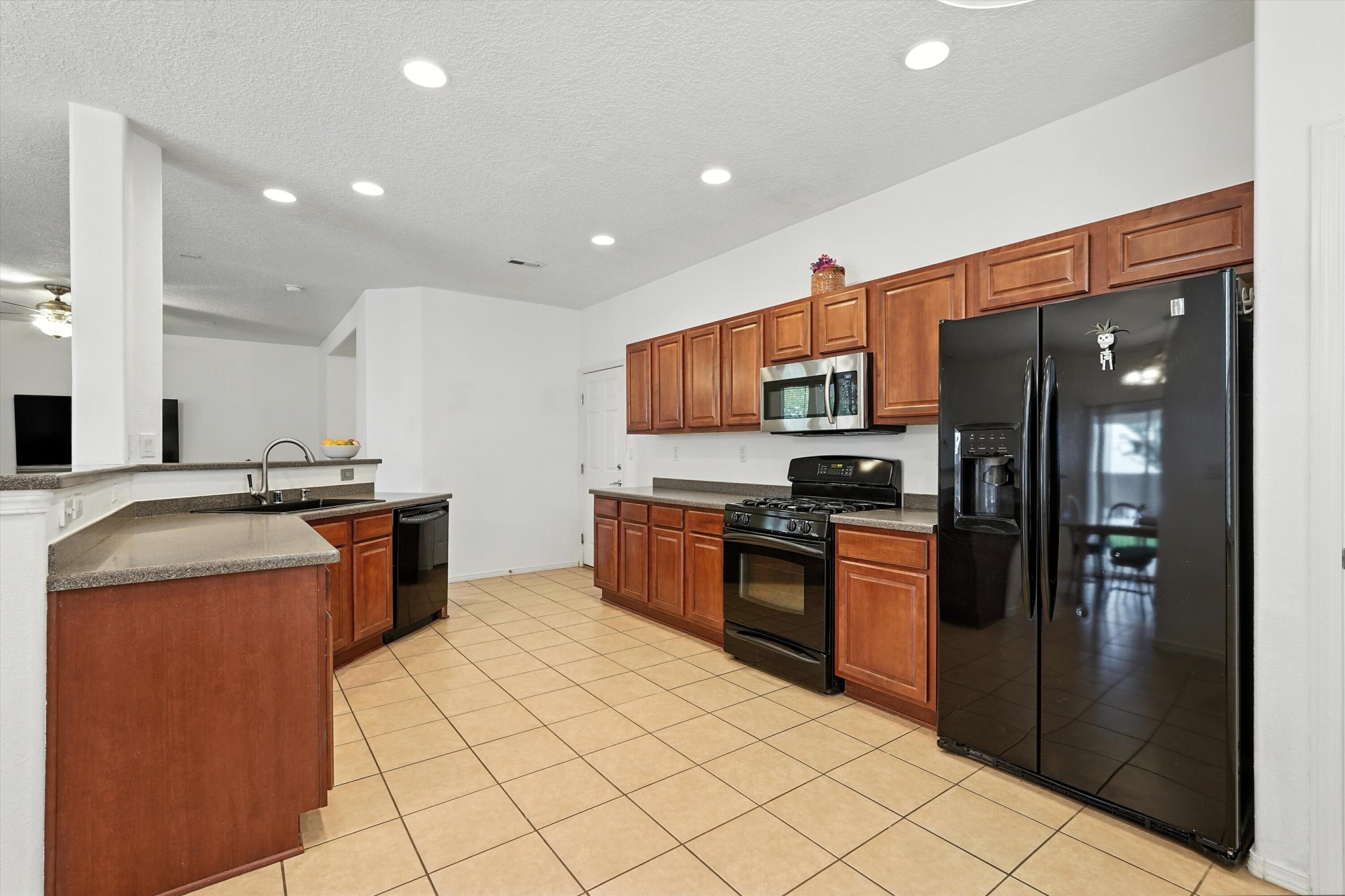 7912 SIERRA ALTOS Place NW