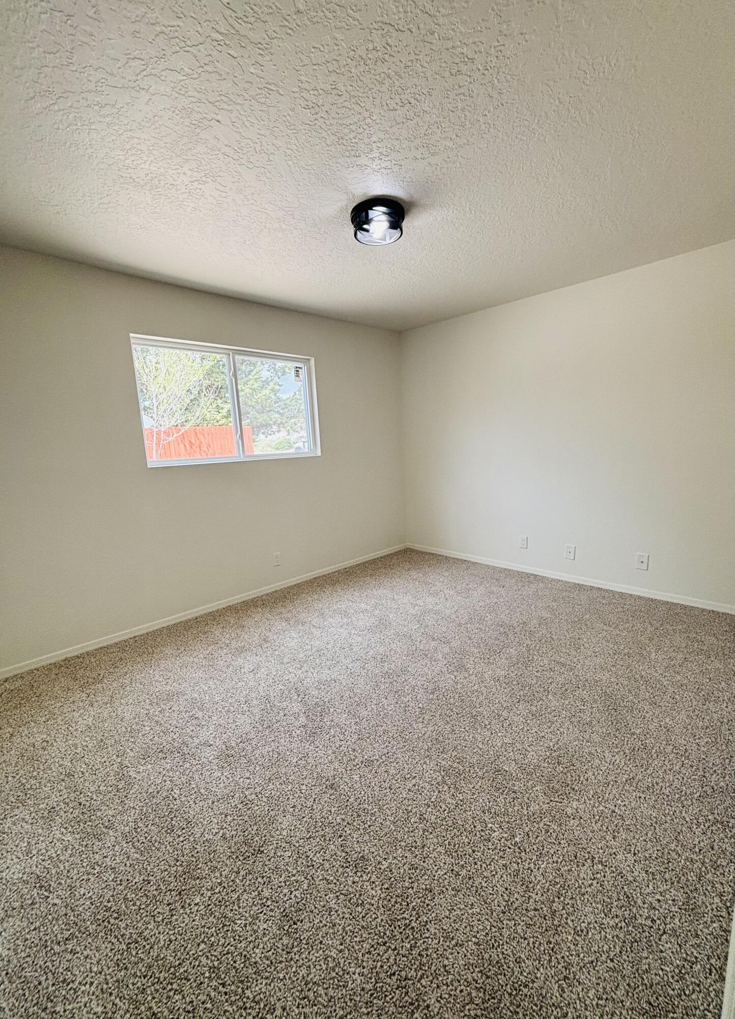 5608 DRAKE Avenue NW