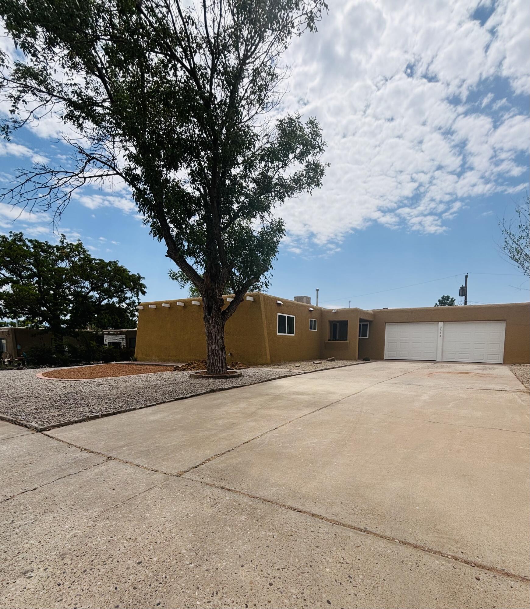 5608 DRAKE Avenue NW