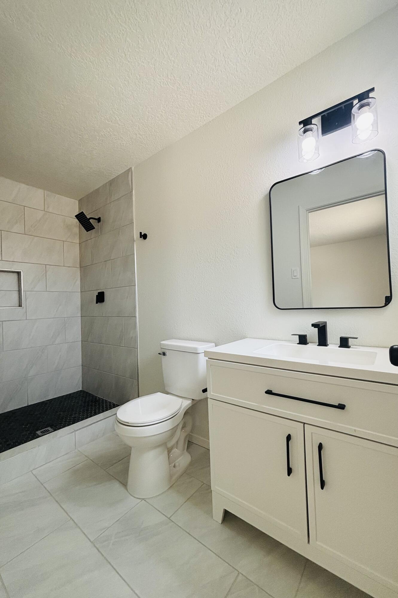 5608 DRAKE Avenue NW