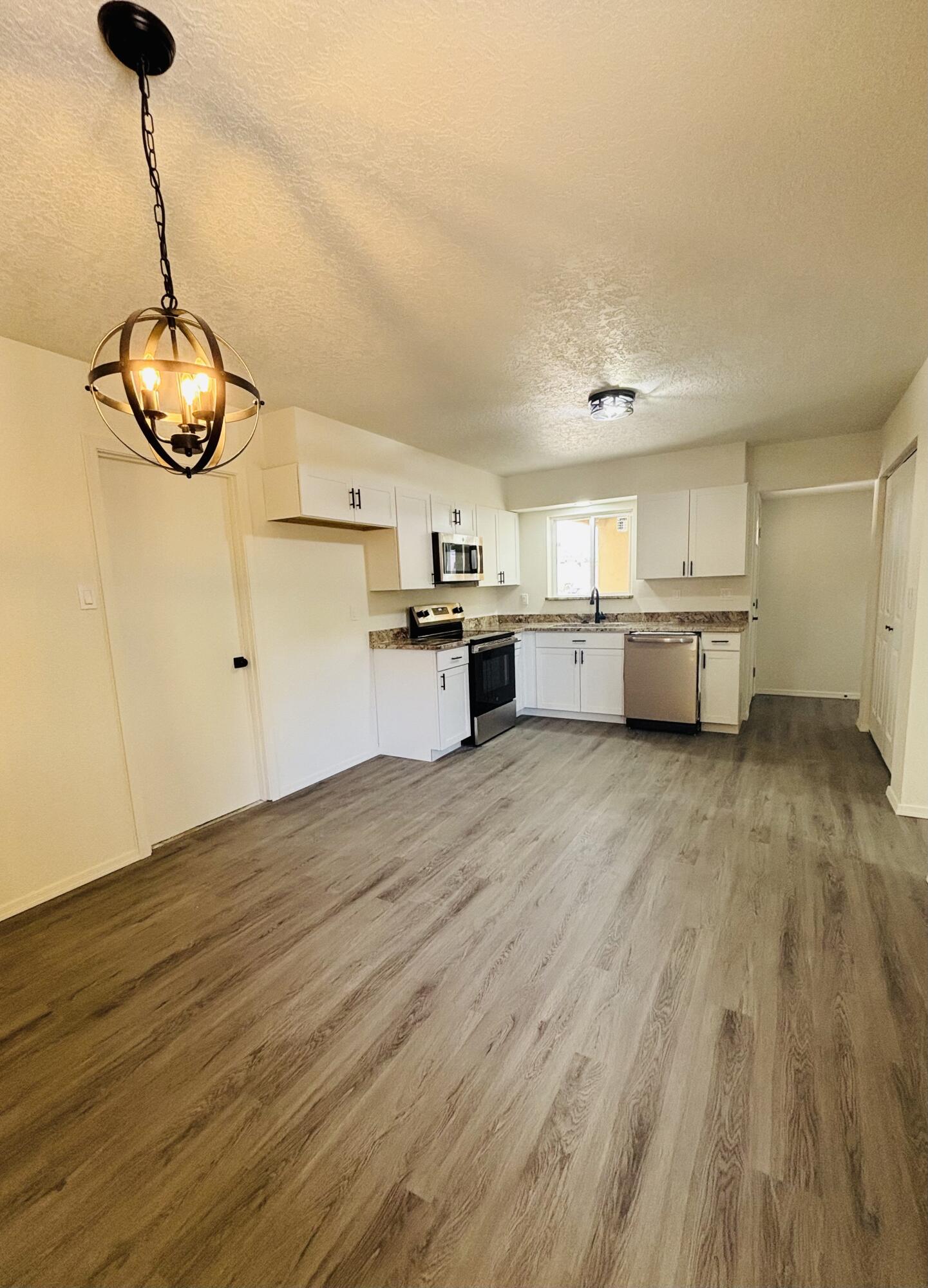 5608 DRAKE Avenue NW