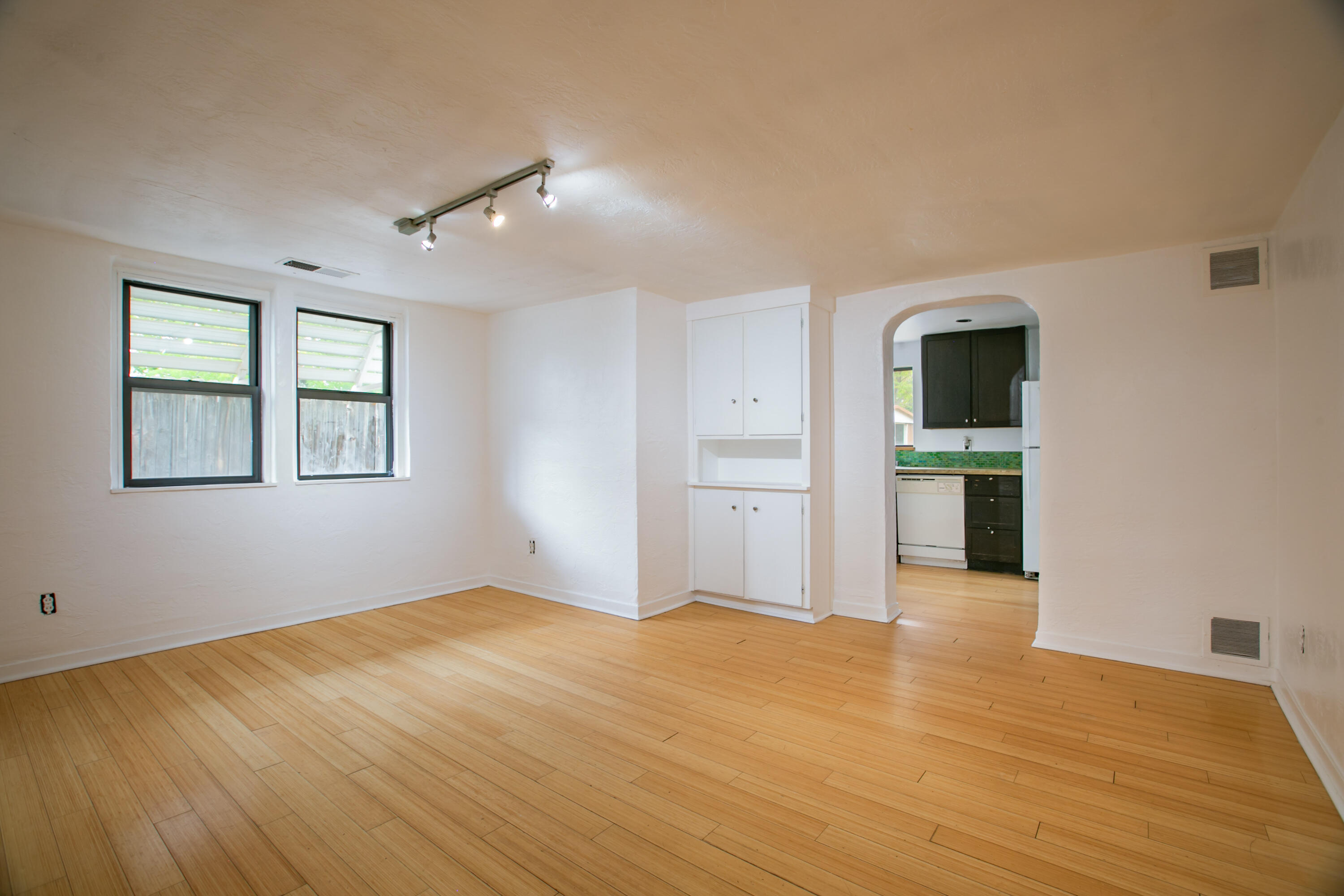 229 Mescalero Road NW