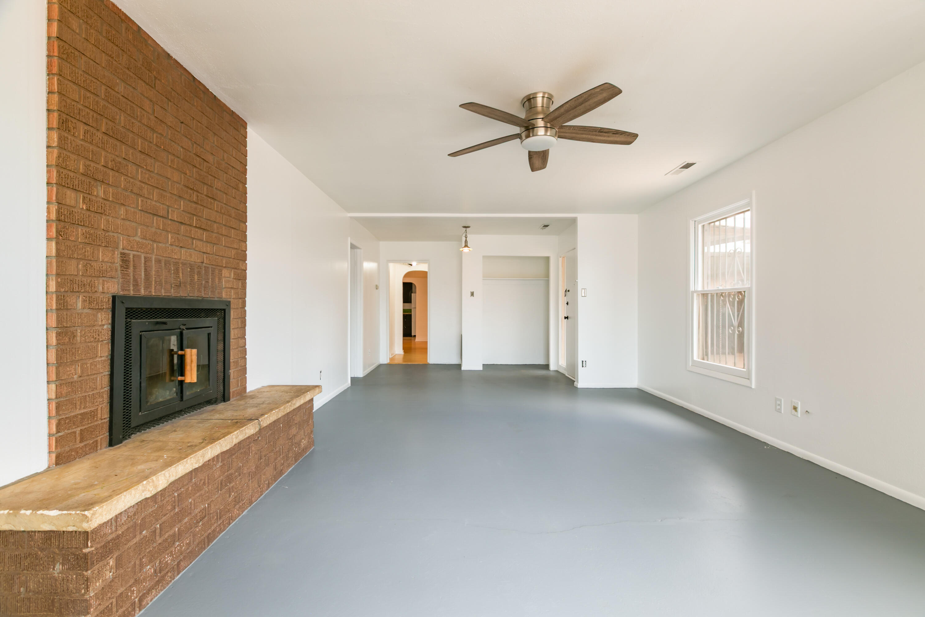 229 Mescalero Road NW